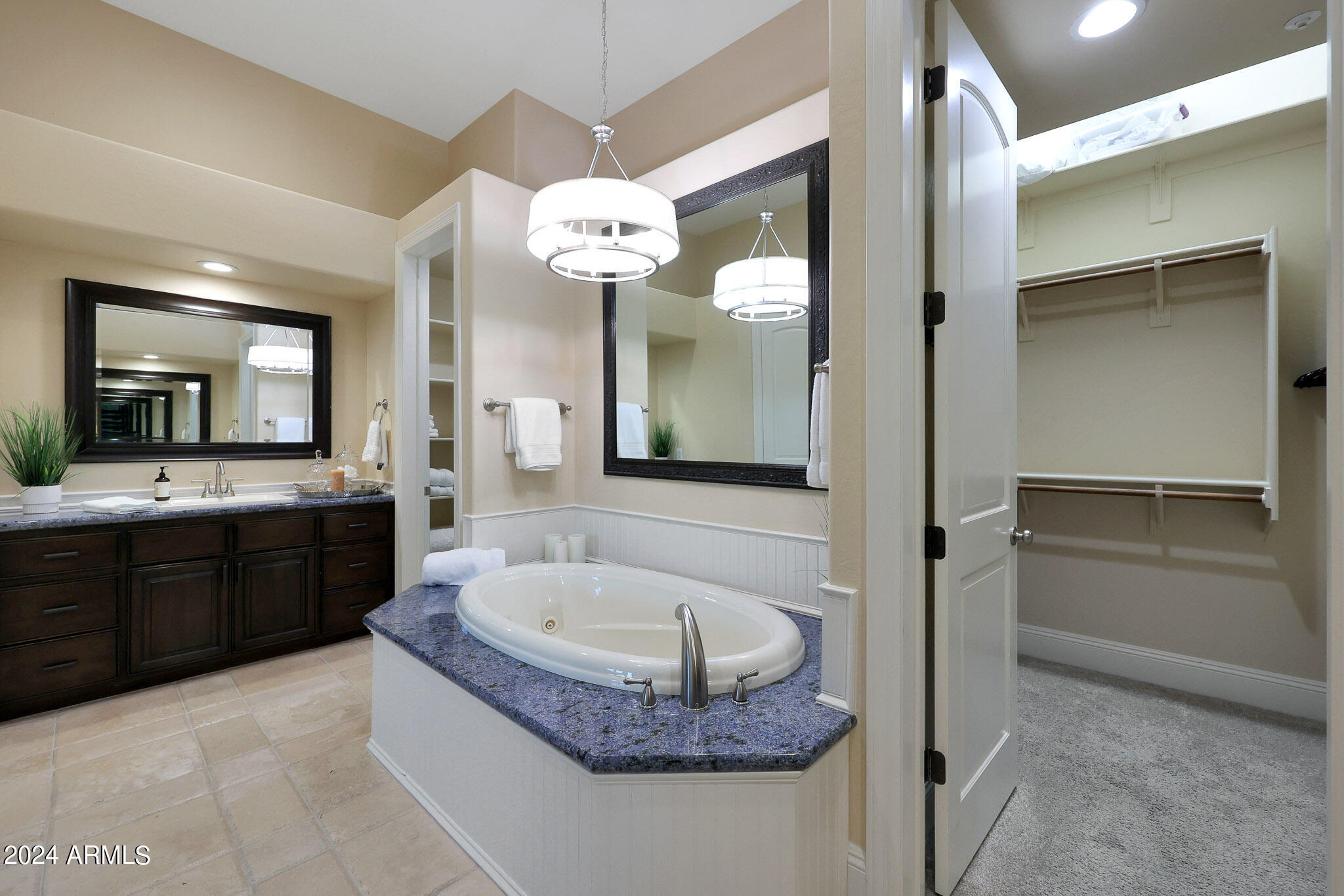 7552 E Camino Puesta Del Sol --