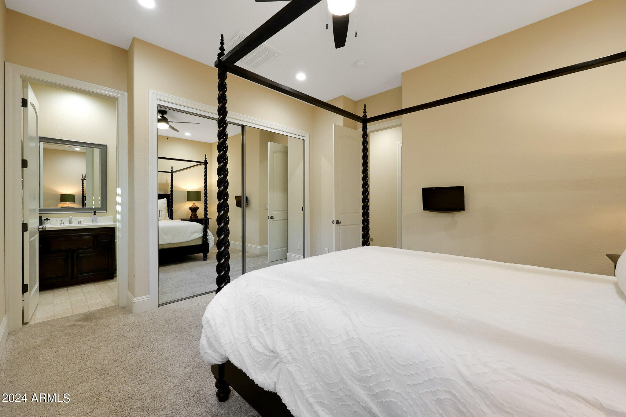 7552 E Camino Puesta Del Sol --