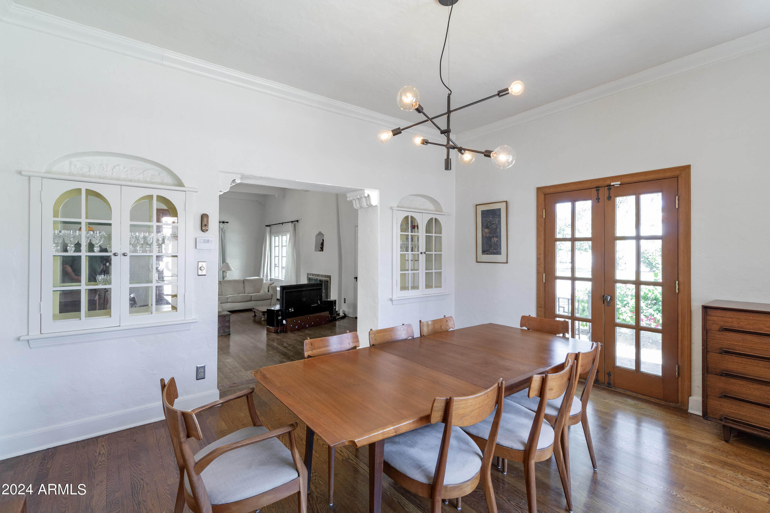 739 W CORONADO Road