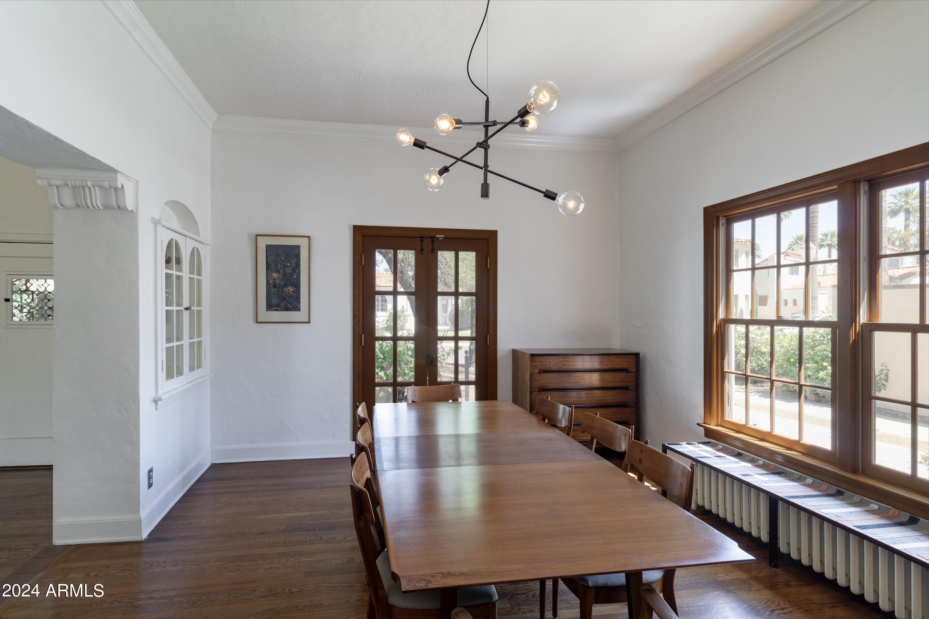 739 W CORONADO Road