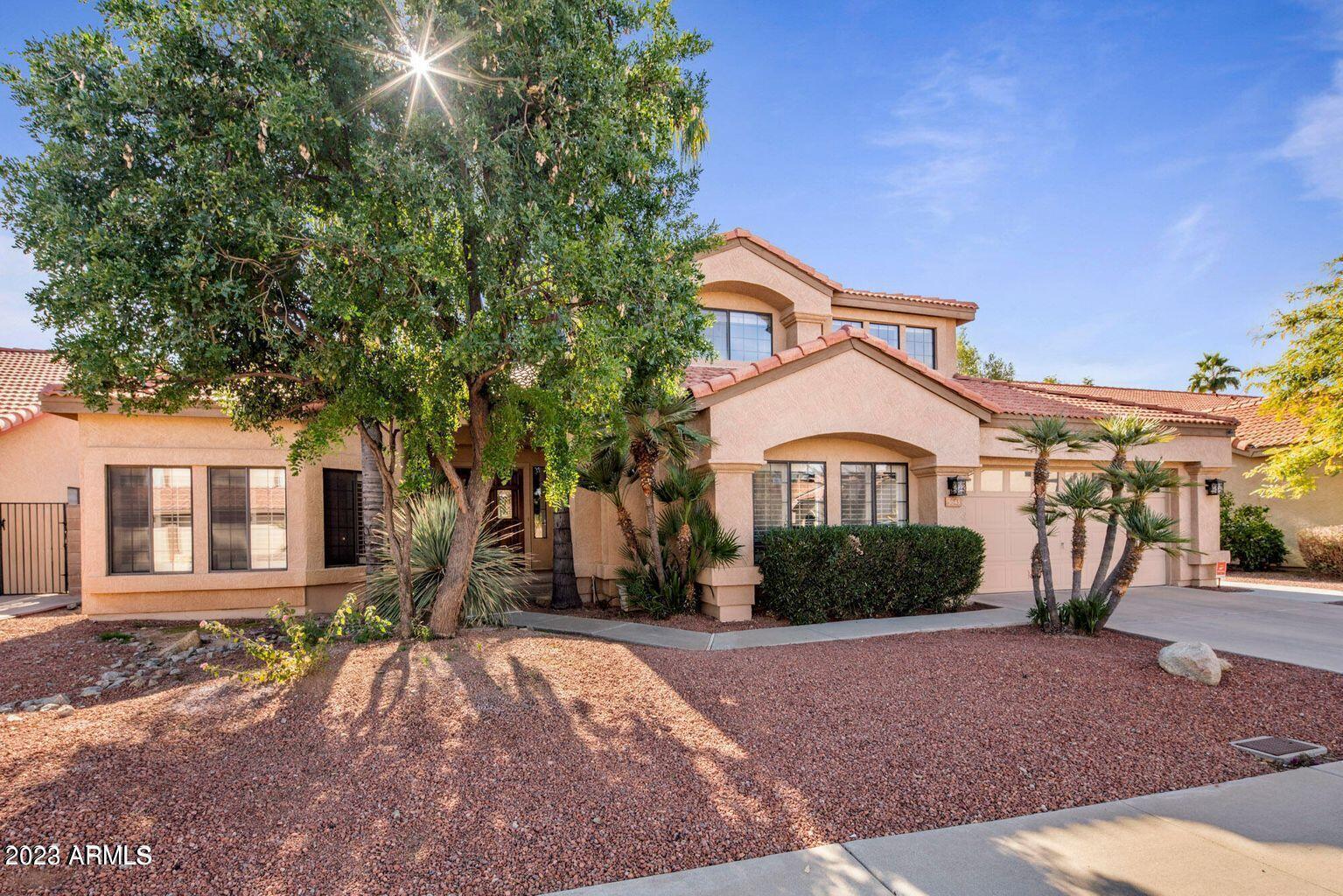 5643 E BEVERLY Lane