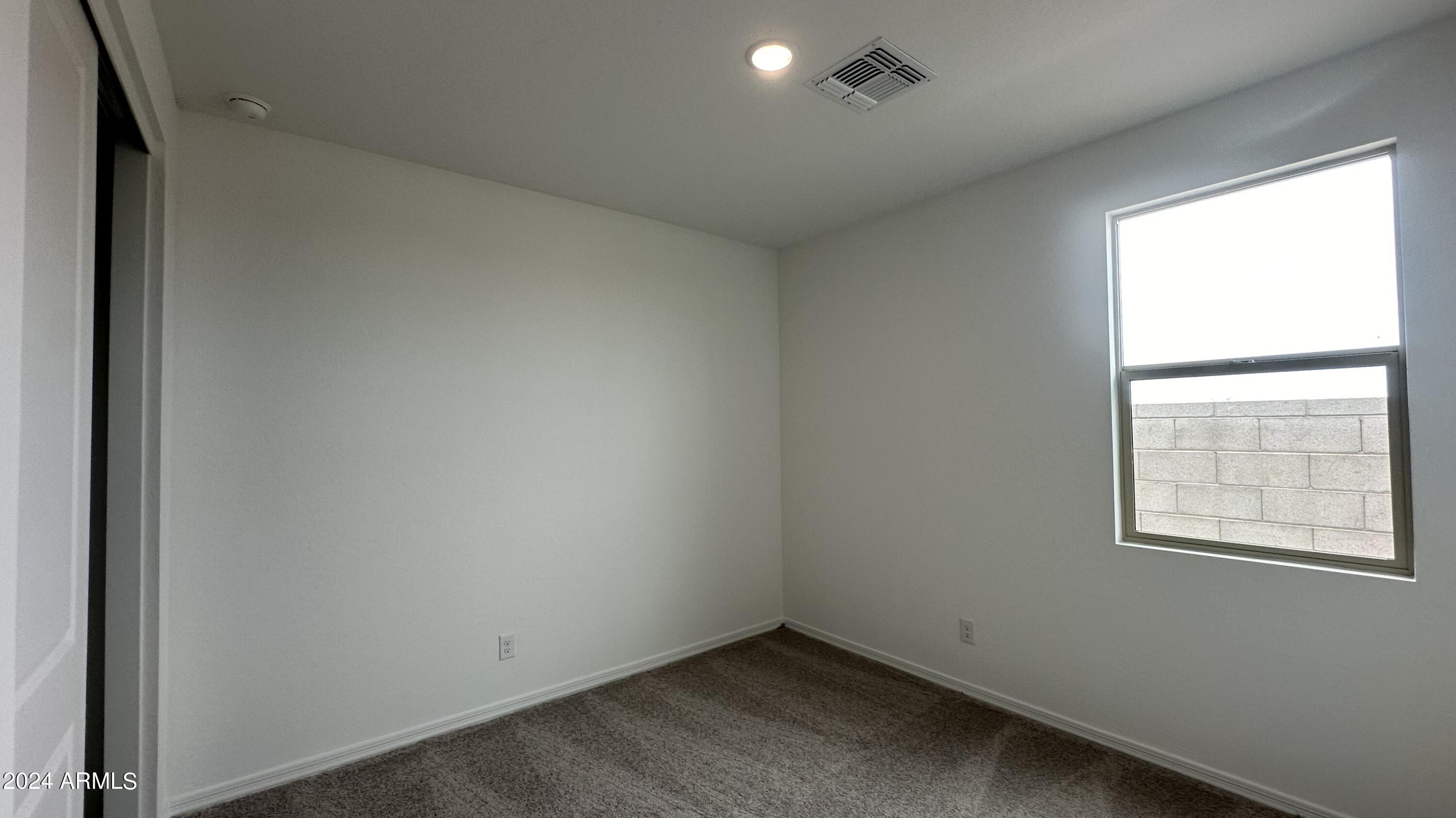 4111 E Bradford Avenue