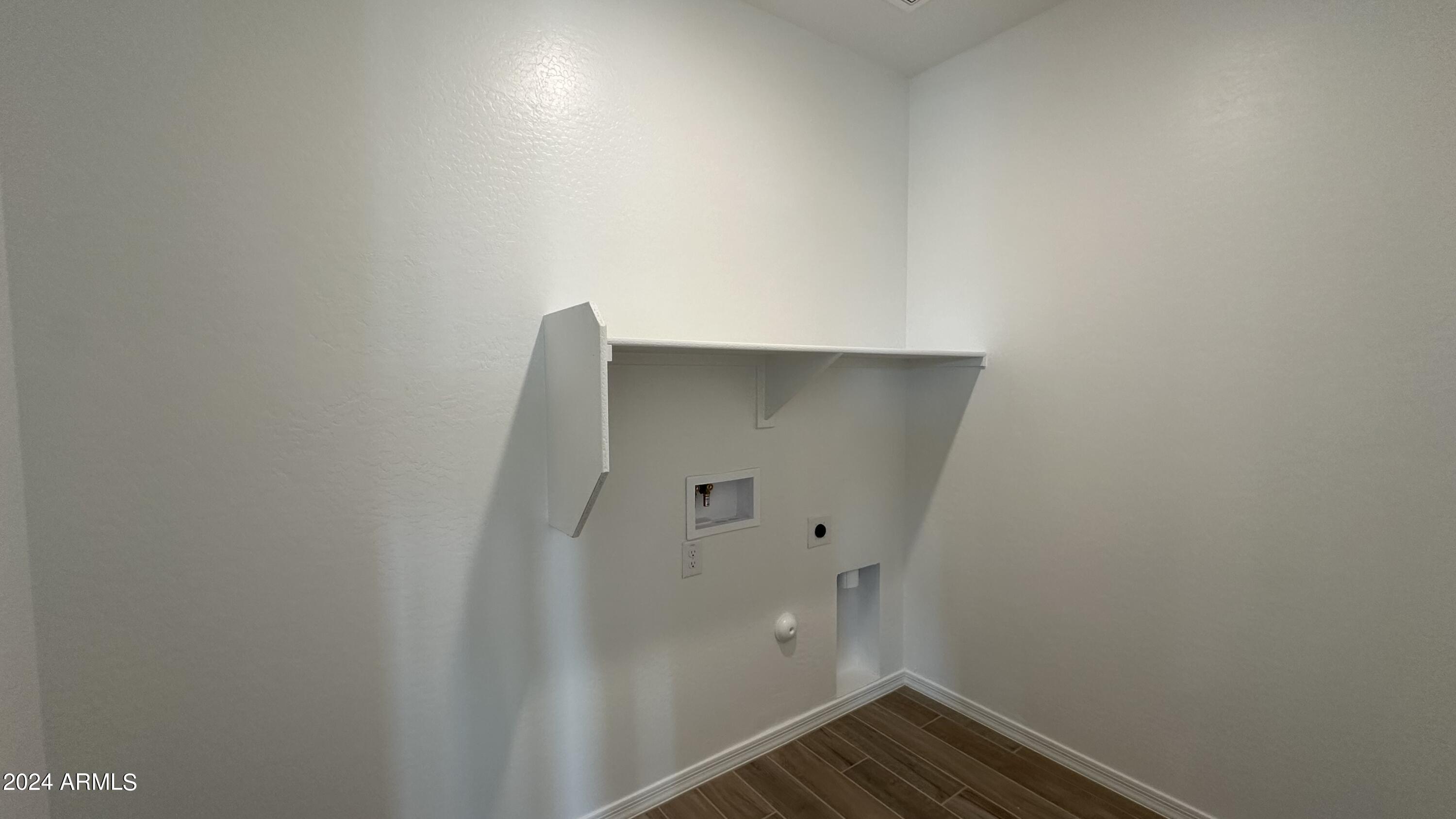 4111 E Bradford Avenue