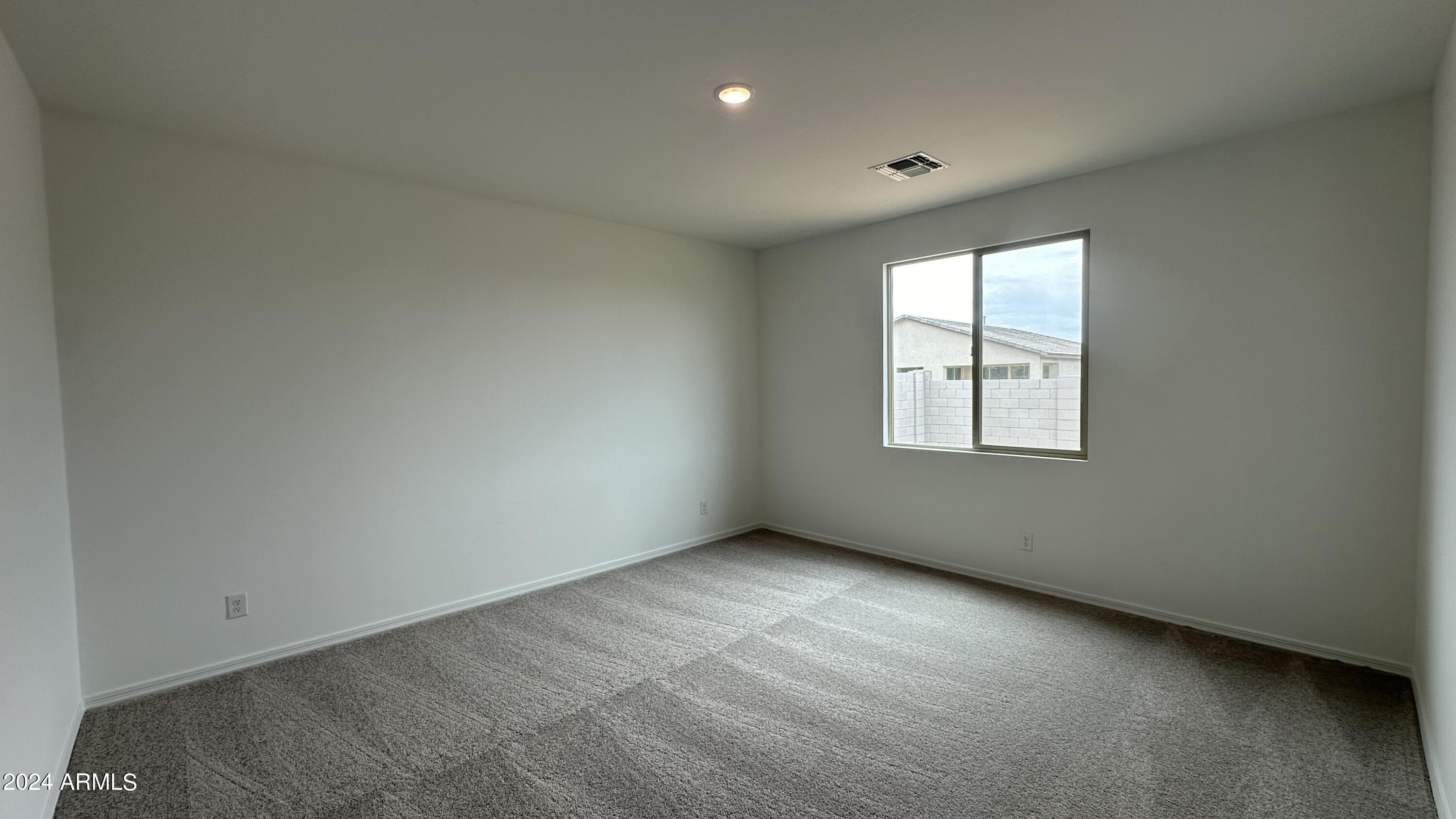 4111 E Bradford Avenue