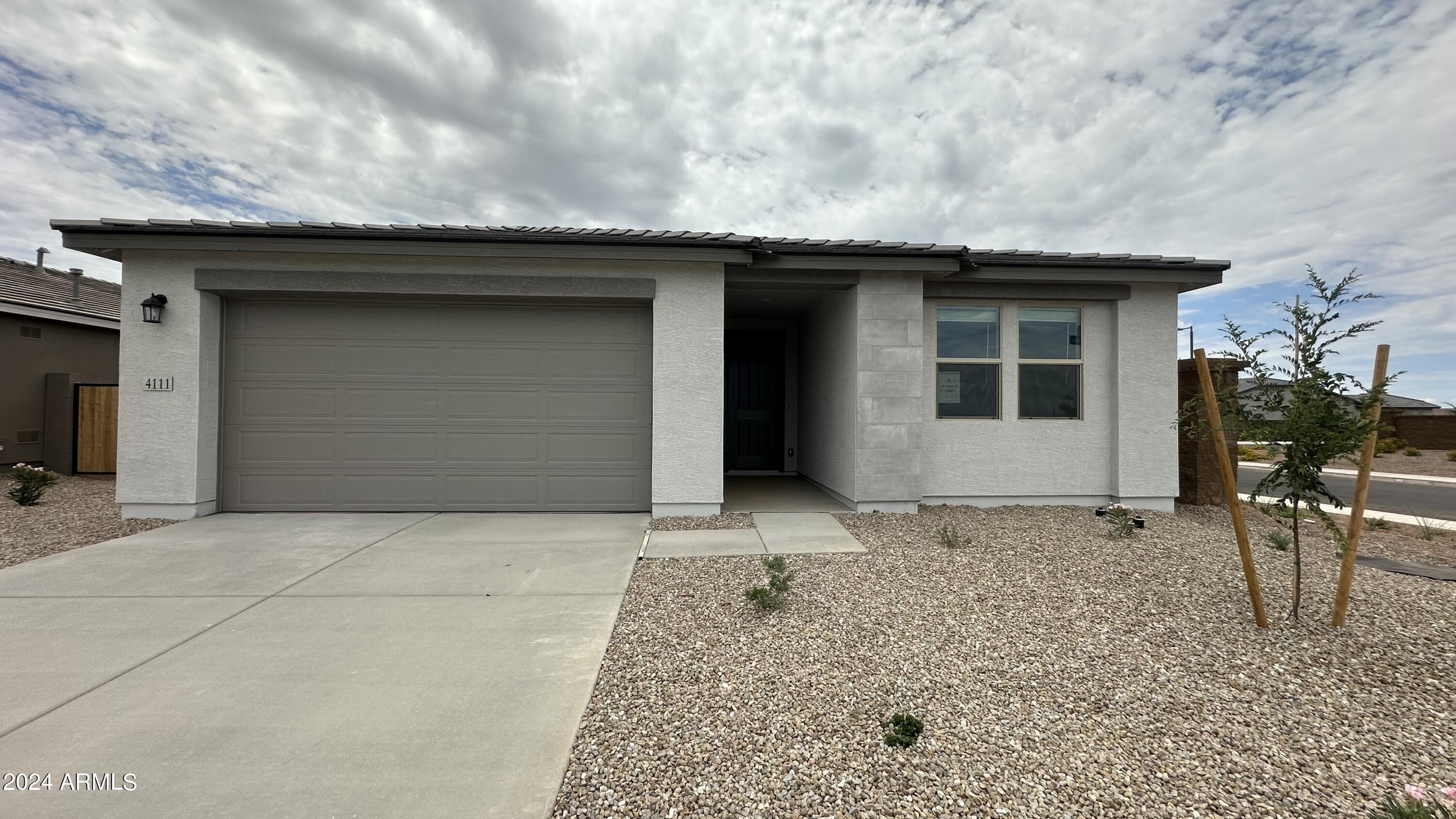 4111 E Bradford Avenue