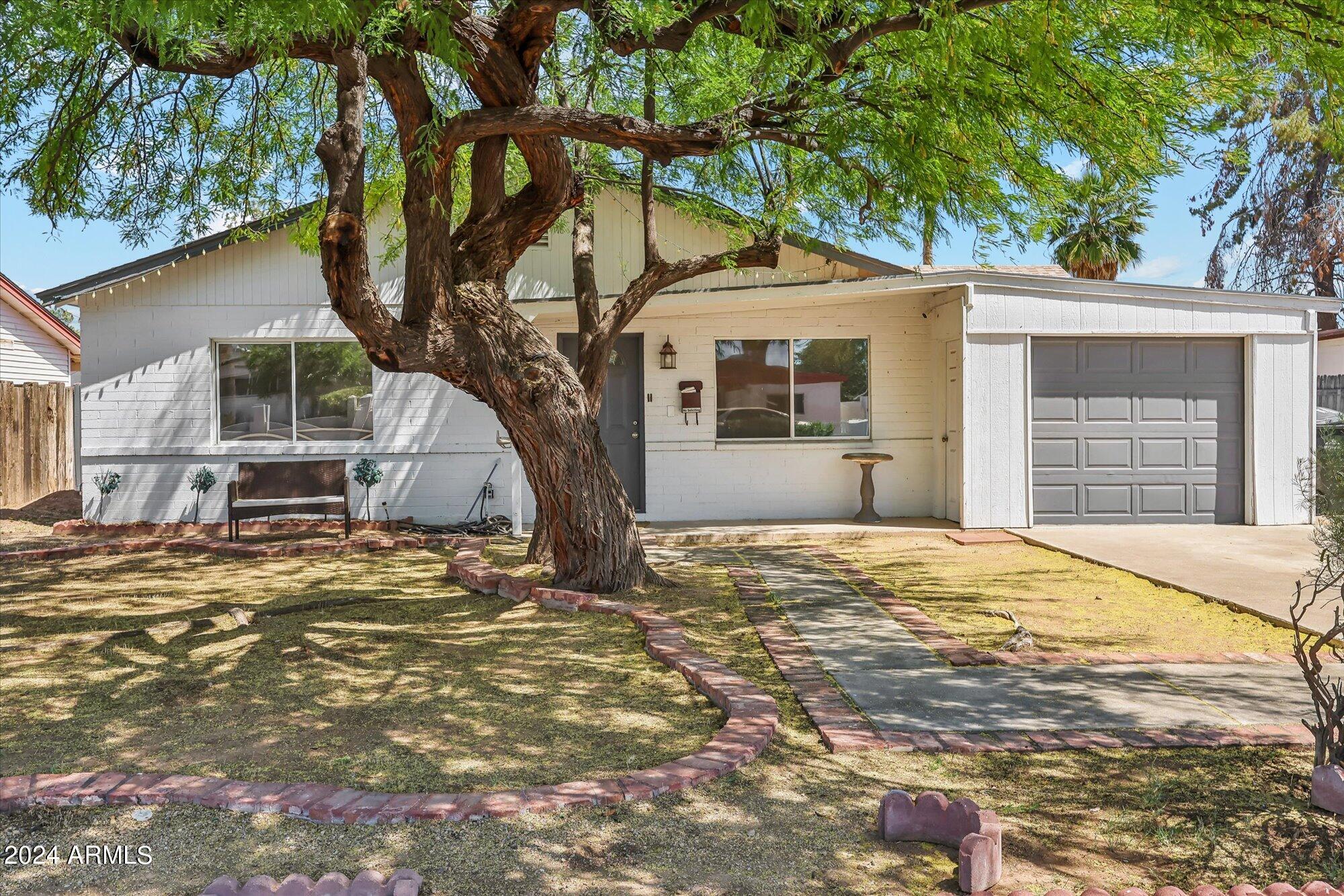 548 E GARNET Avenue