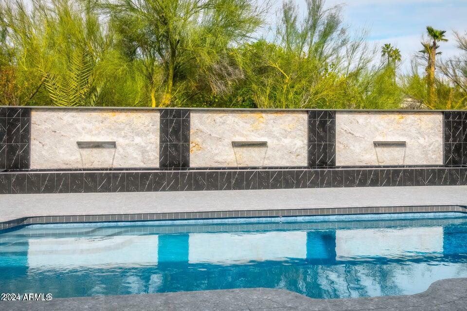 5006 E MOUNTAIN VIEW Road