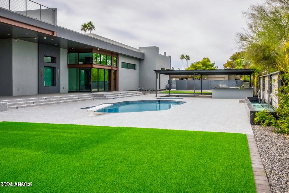 5006 E MOUNTAIN VIEW Road