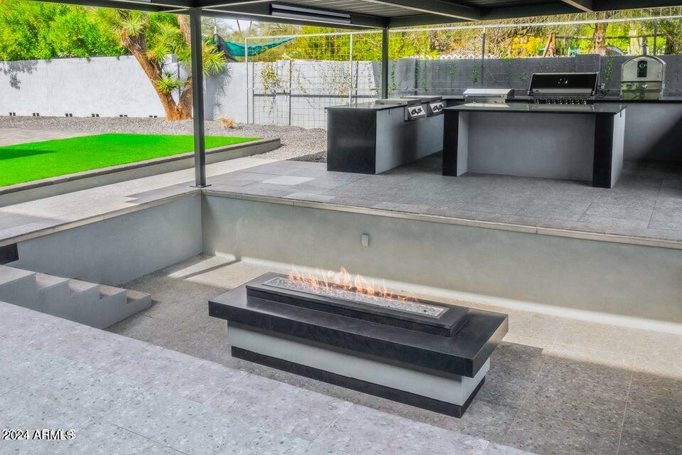 5006 E MOUNTAIN VIEW Road