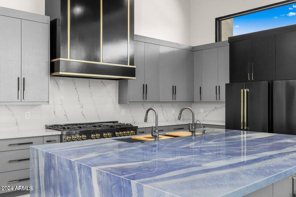 5006 E MOUNTAIN VIEW Road