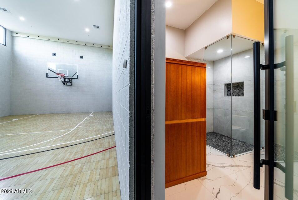 5006 E MOUNTAIN VIEW Road