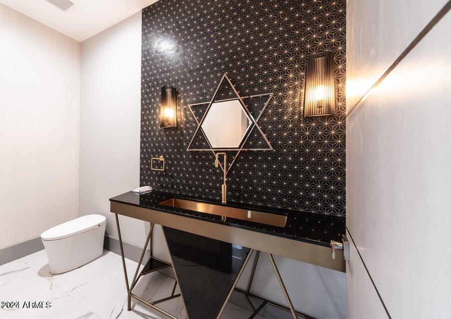 5006 E MOUNTAIN VIEW Road