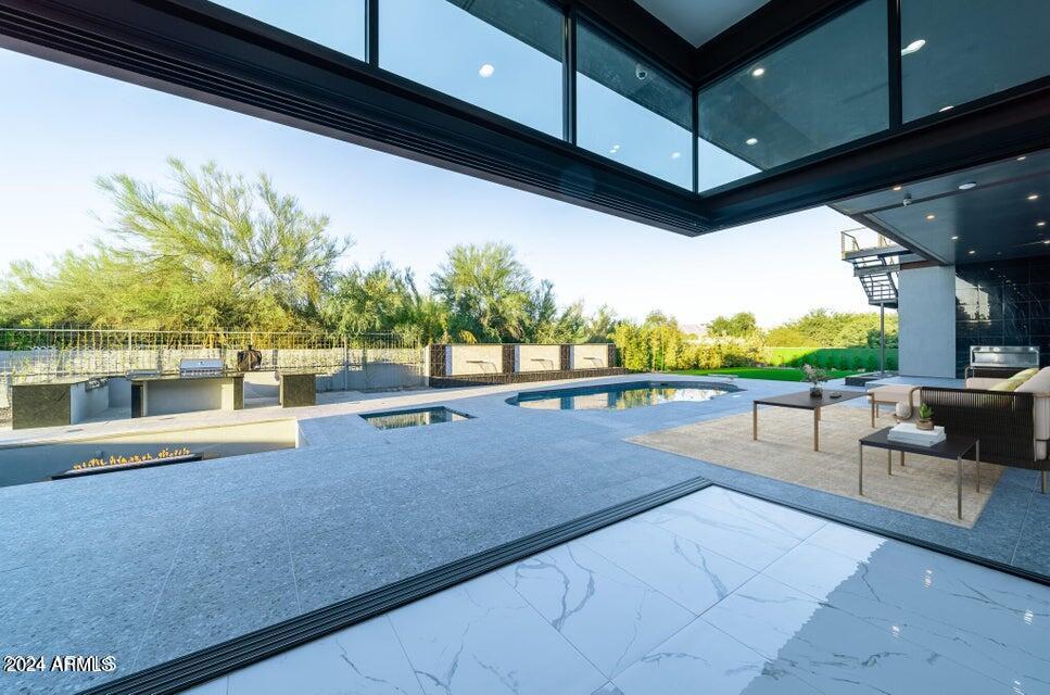 5006 E MOUNTAIN VIEW Road