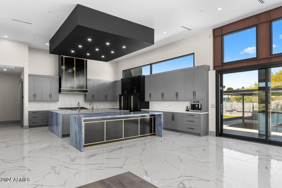 5006 E MOUNTAIN VIEW Road