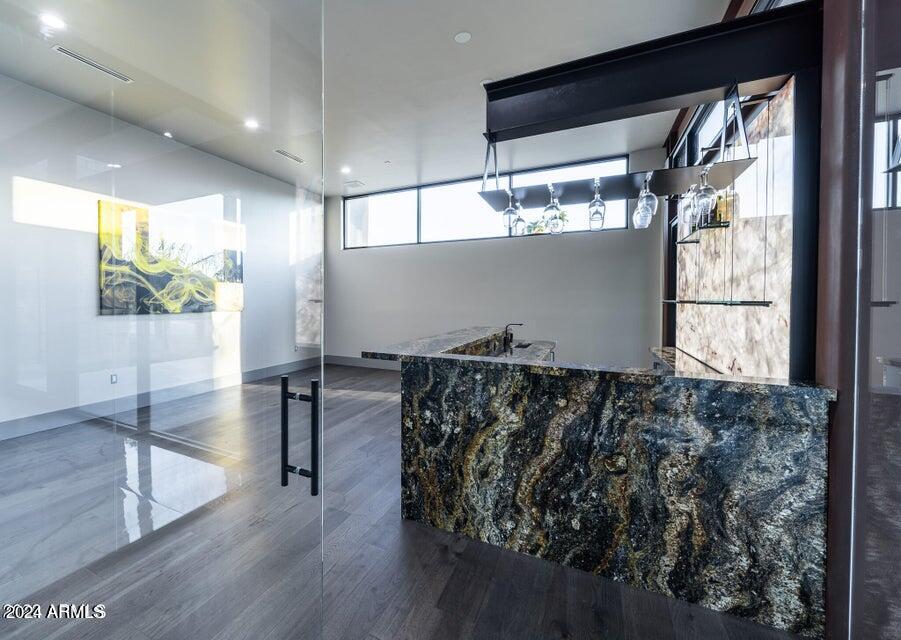 5006 E MOUNTAIN VIEW Road