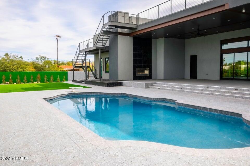 5006 E MOUNTAIN VIEW Road