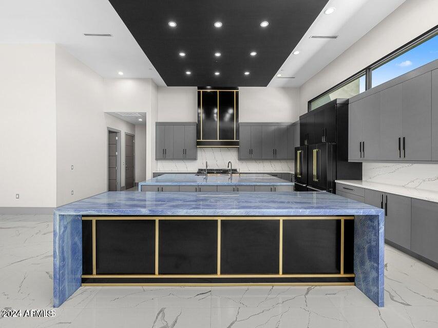 5006 E MOUNTAIN VIEW Road