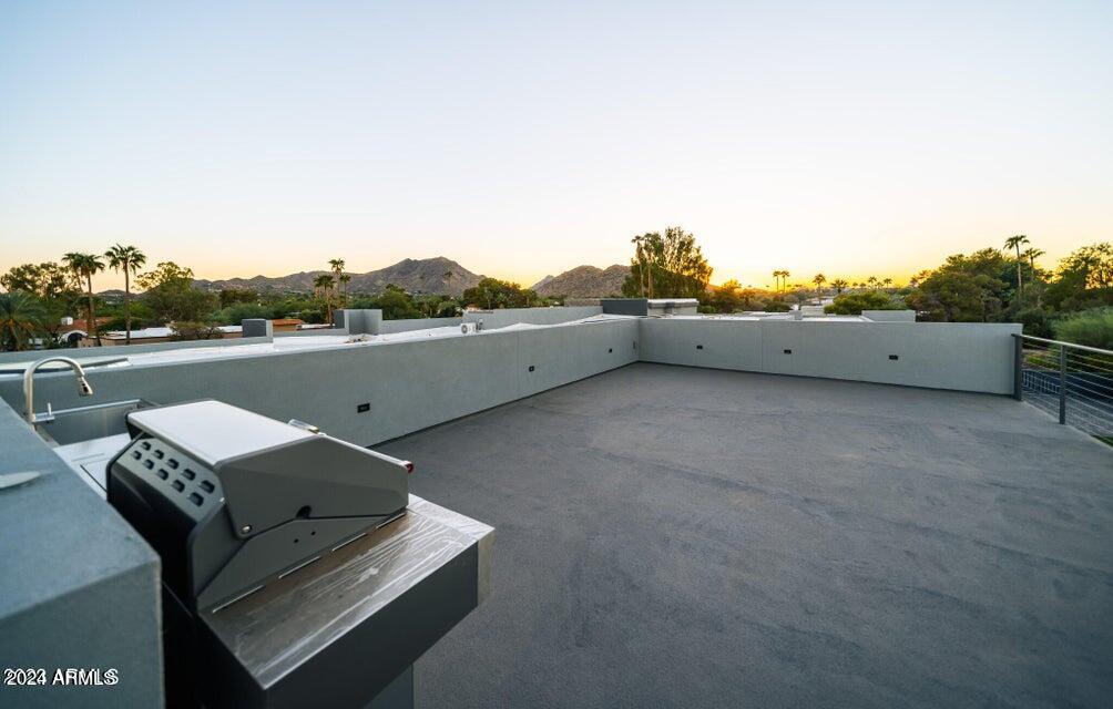 5006 E MOUNTAIN VIEW Road