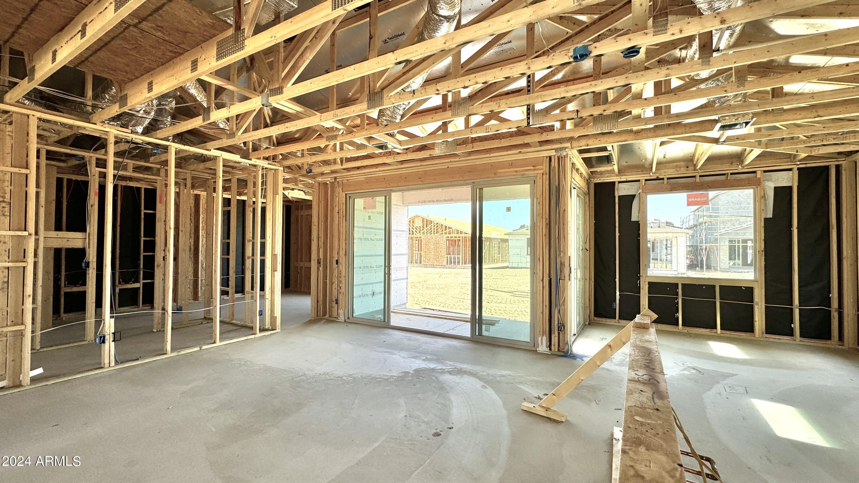 22896 E ROUNDUP Way