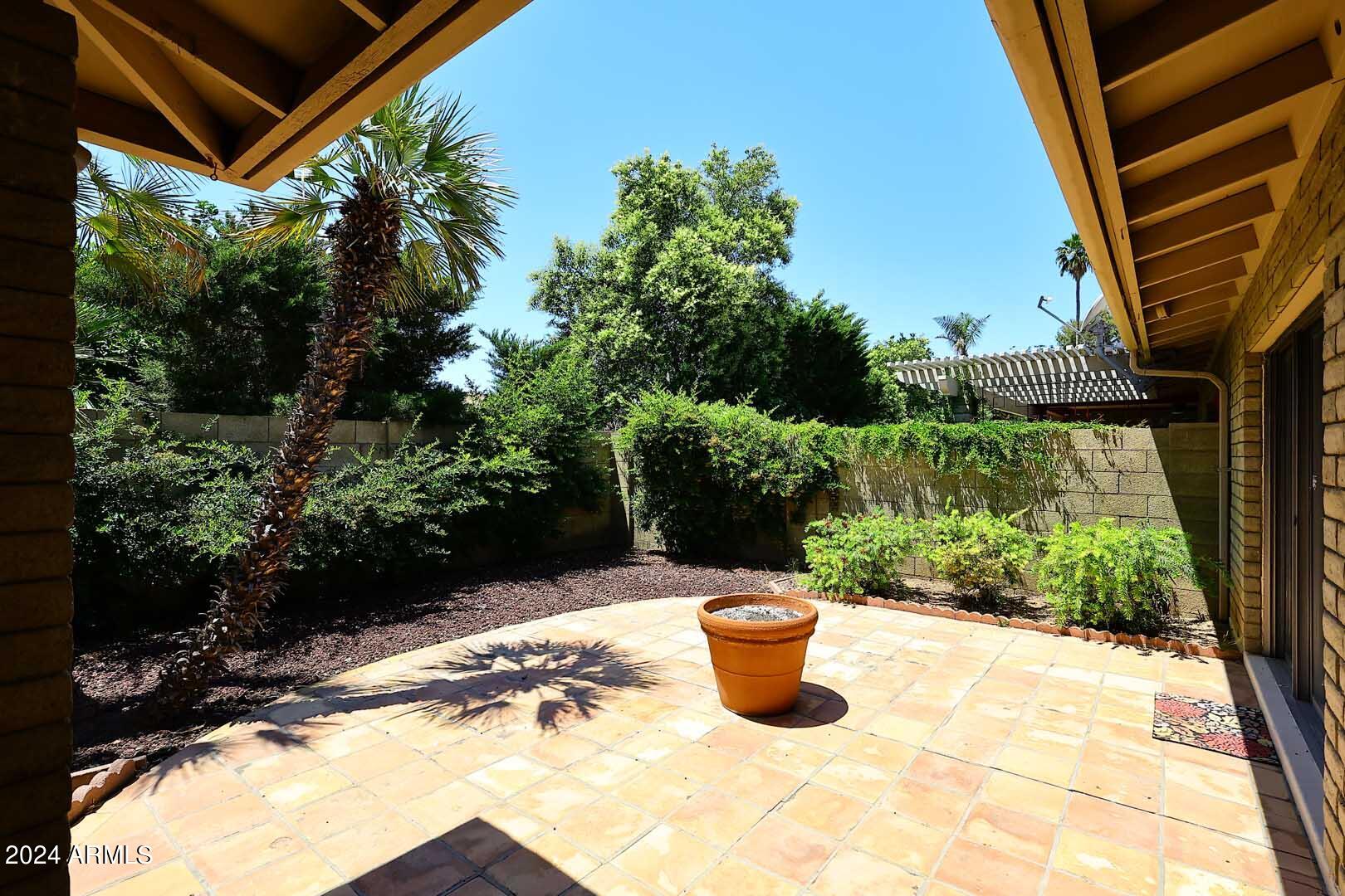 8361 E VIA DE VIVA --