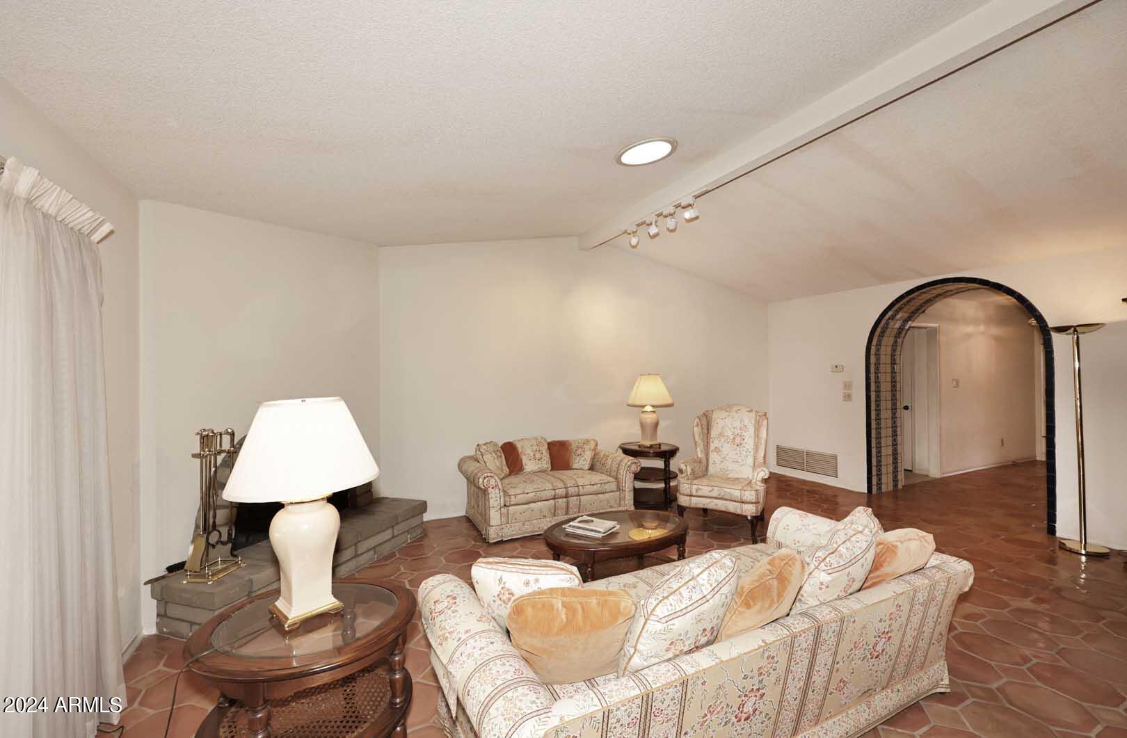 8361 E VIA DE VIVA --