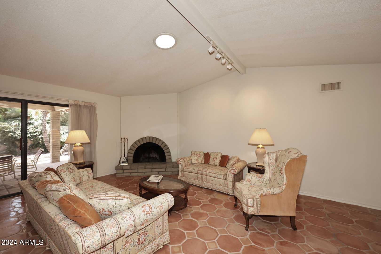 8361 E VIA DE VIVA --