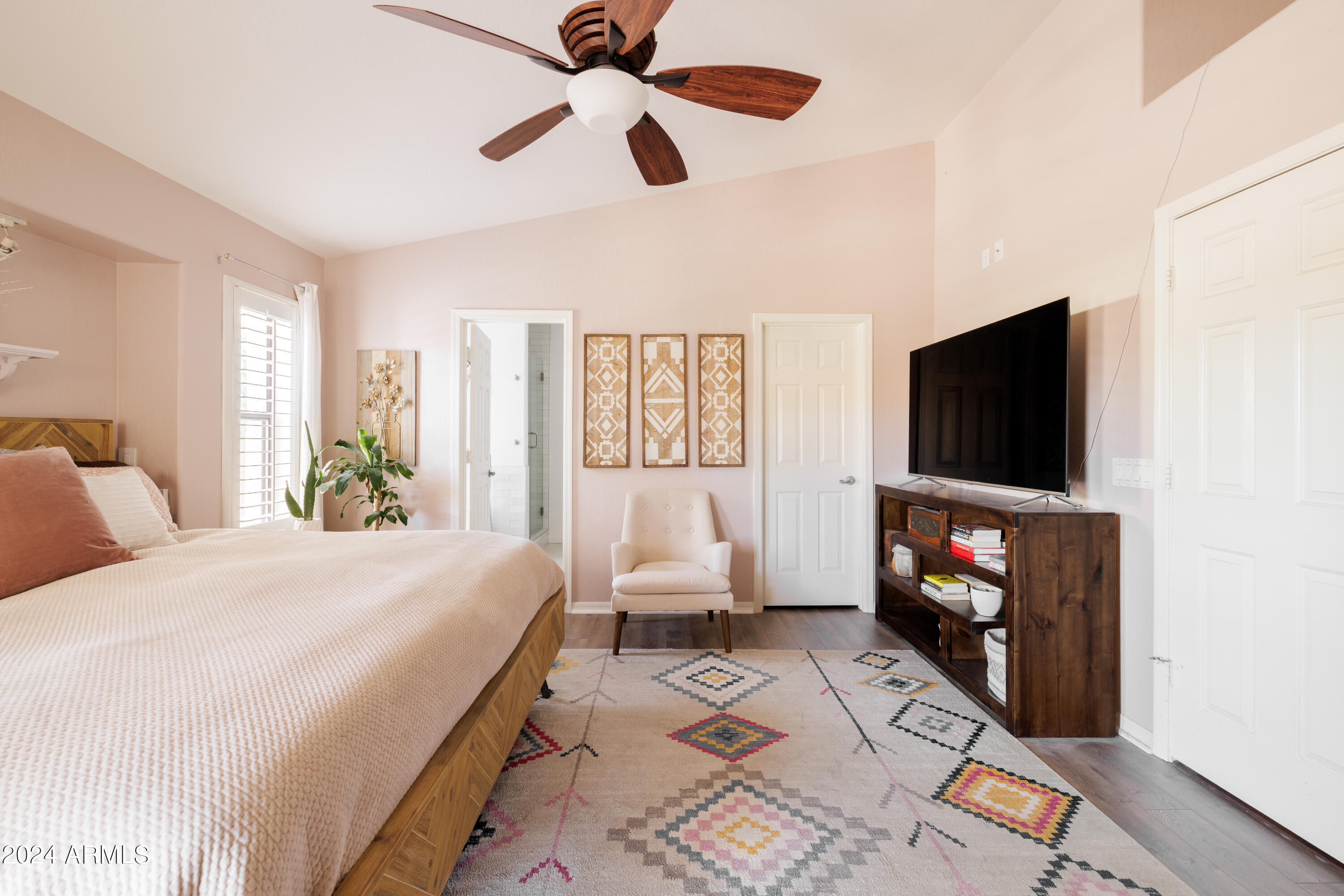 1233 E SEA GULL Drive