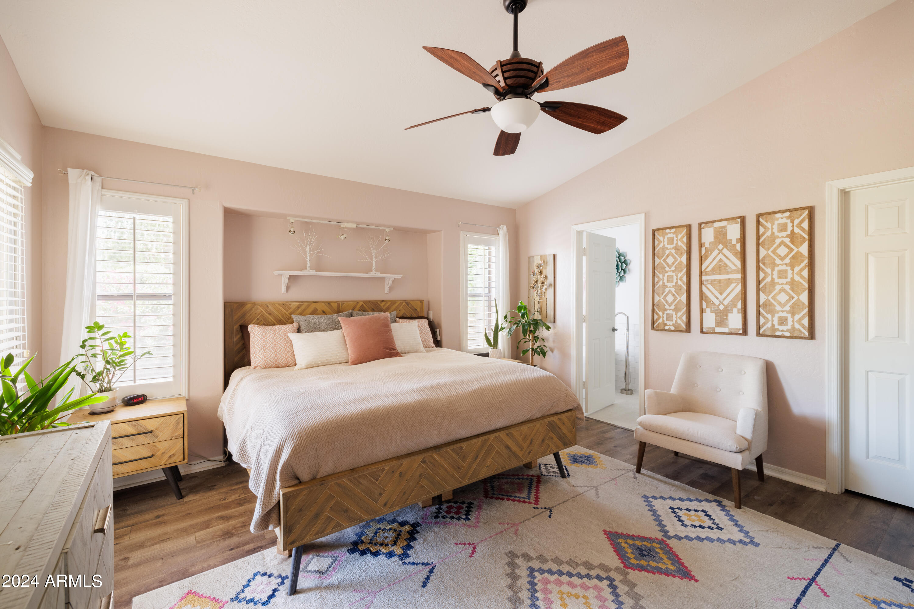 1233 E SEA GULL Drive