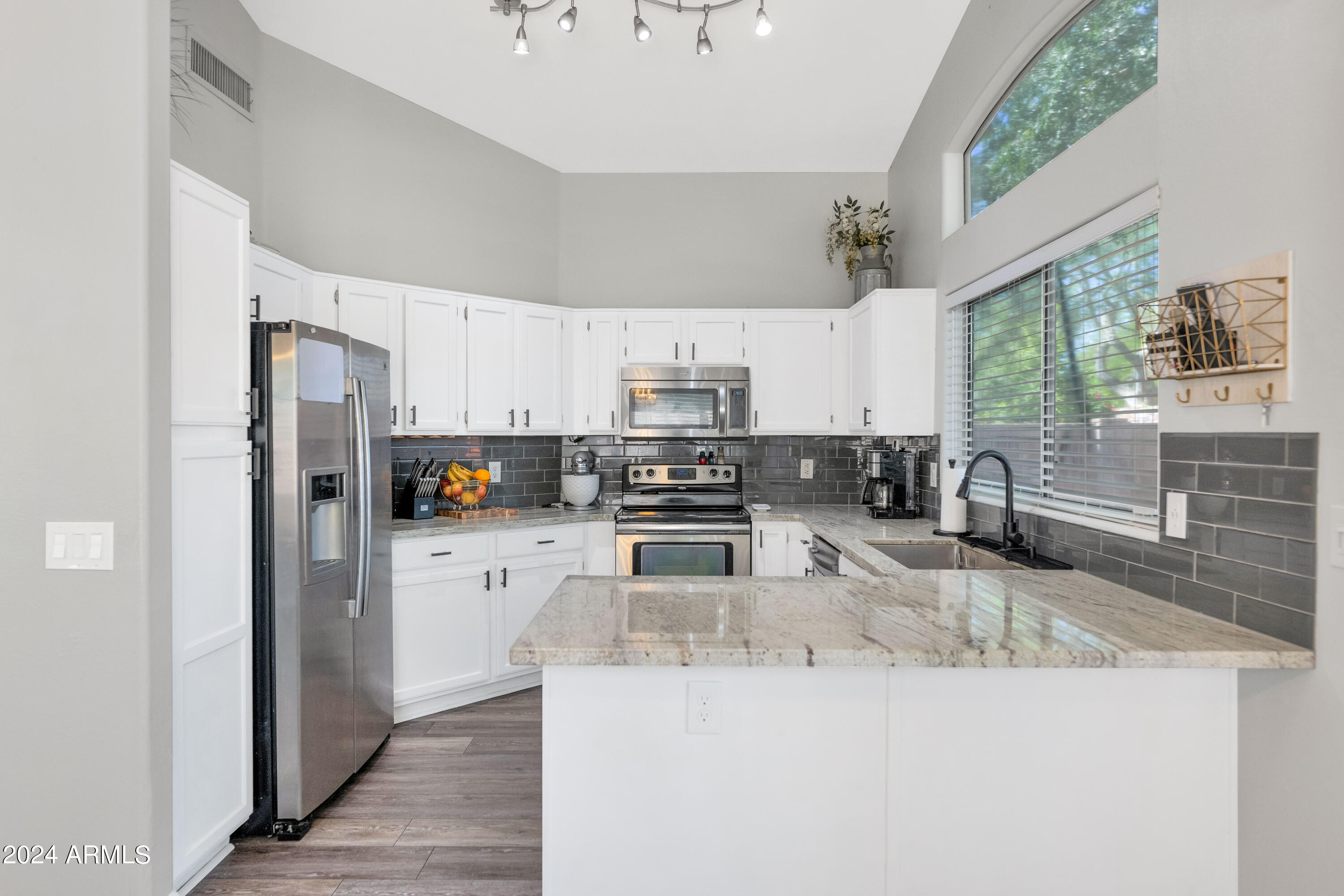 17242 N 40TH Place