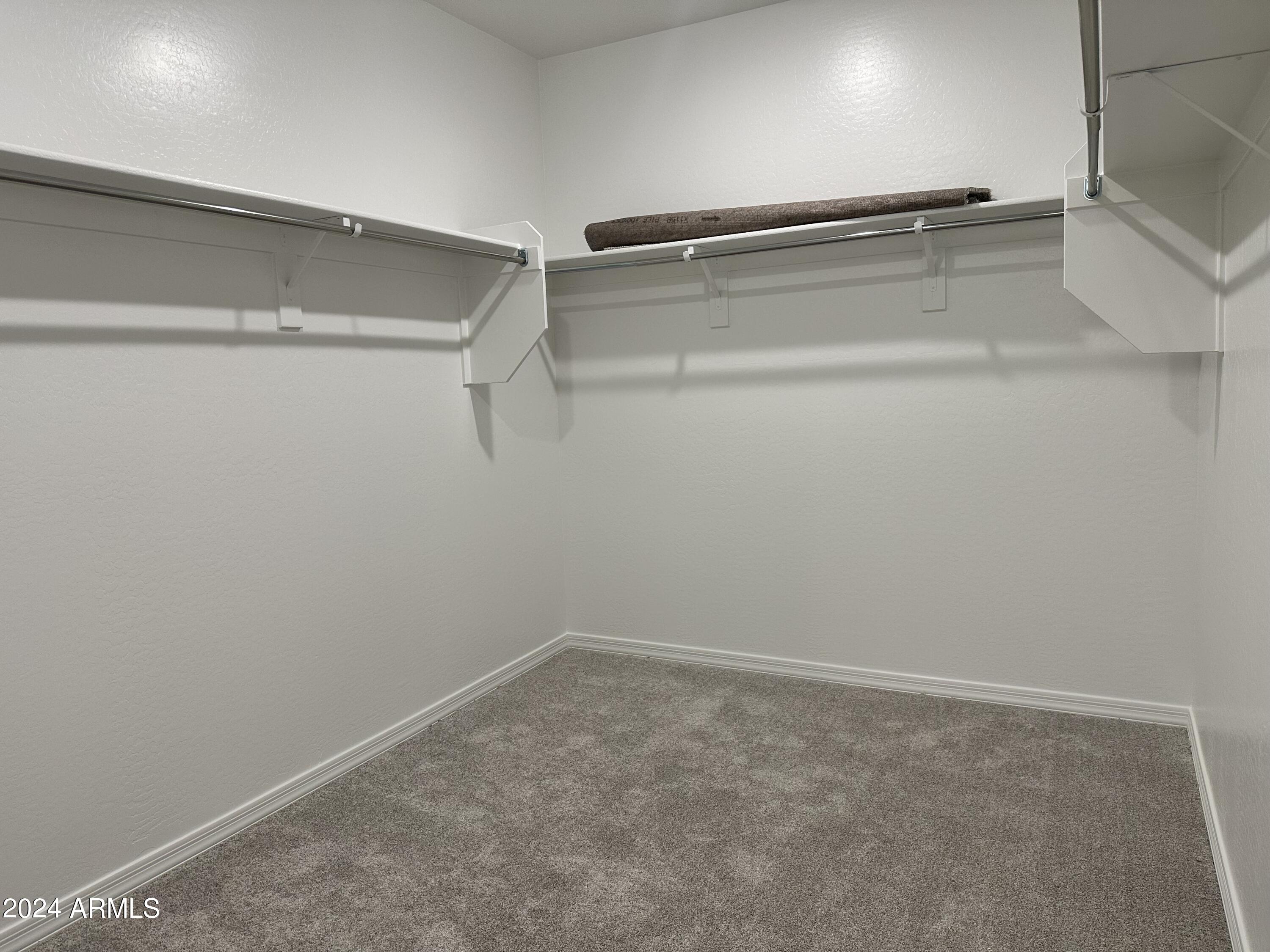 5536 W THURMAN Drive