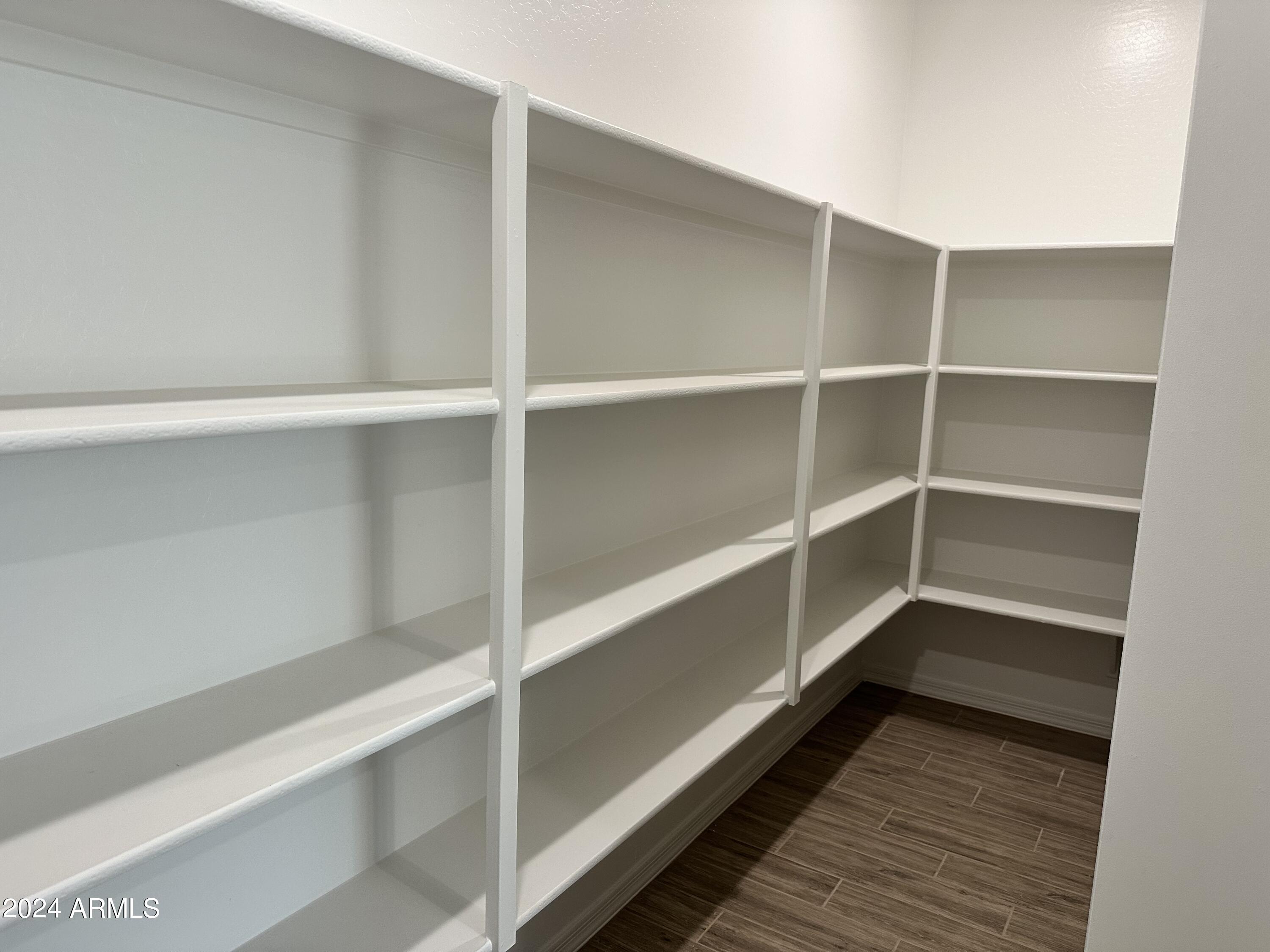 5536 W THURMAN Drive