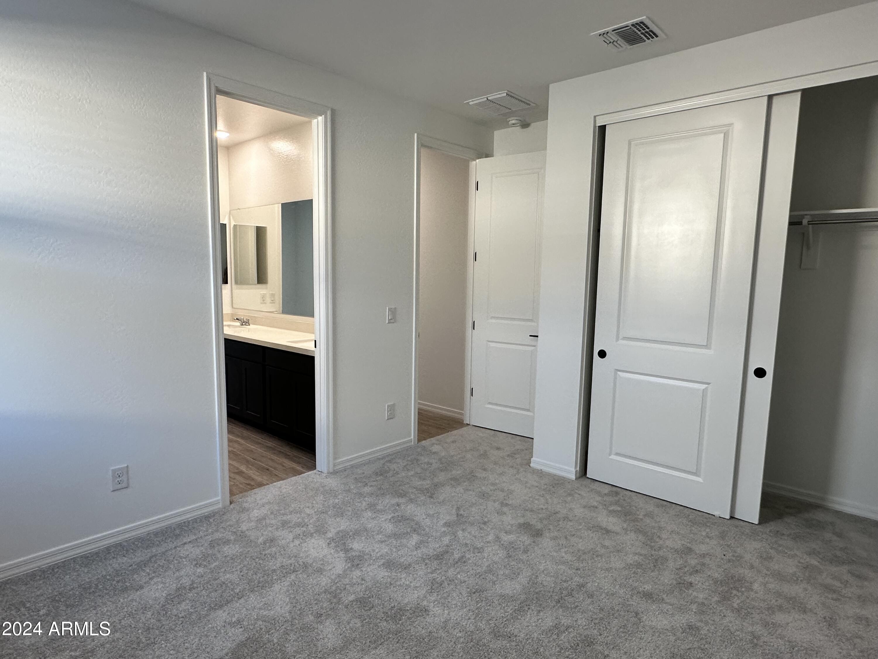 5536 W THURMAN Drive