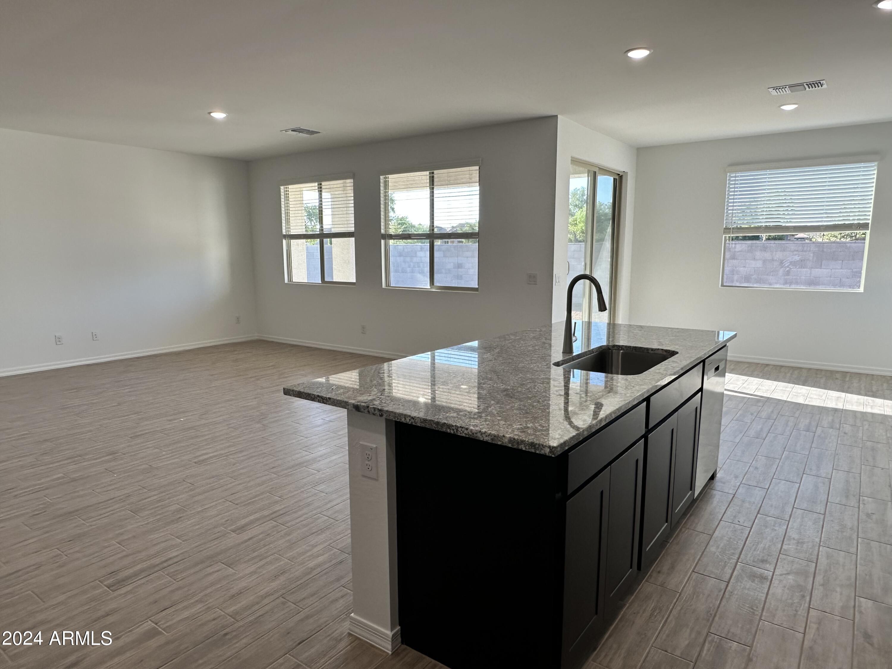 5536 W THURMAN Drive