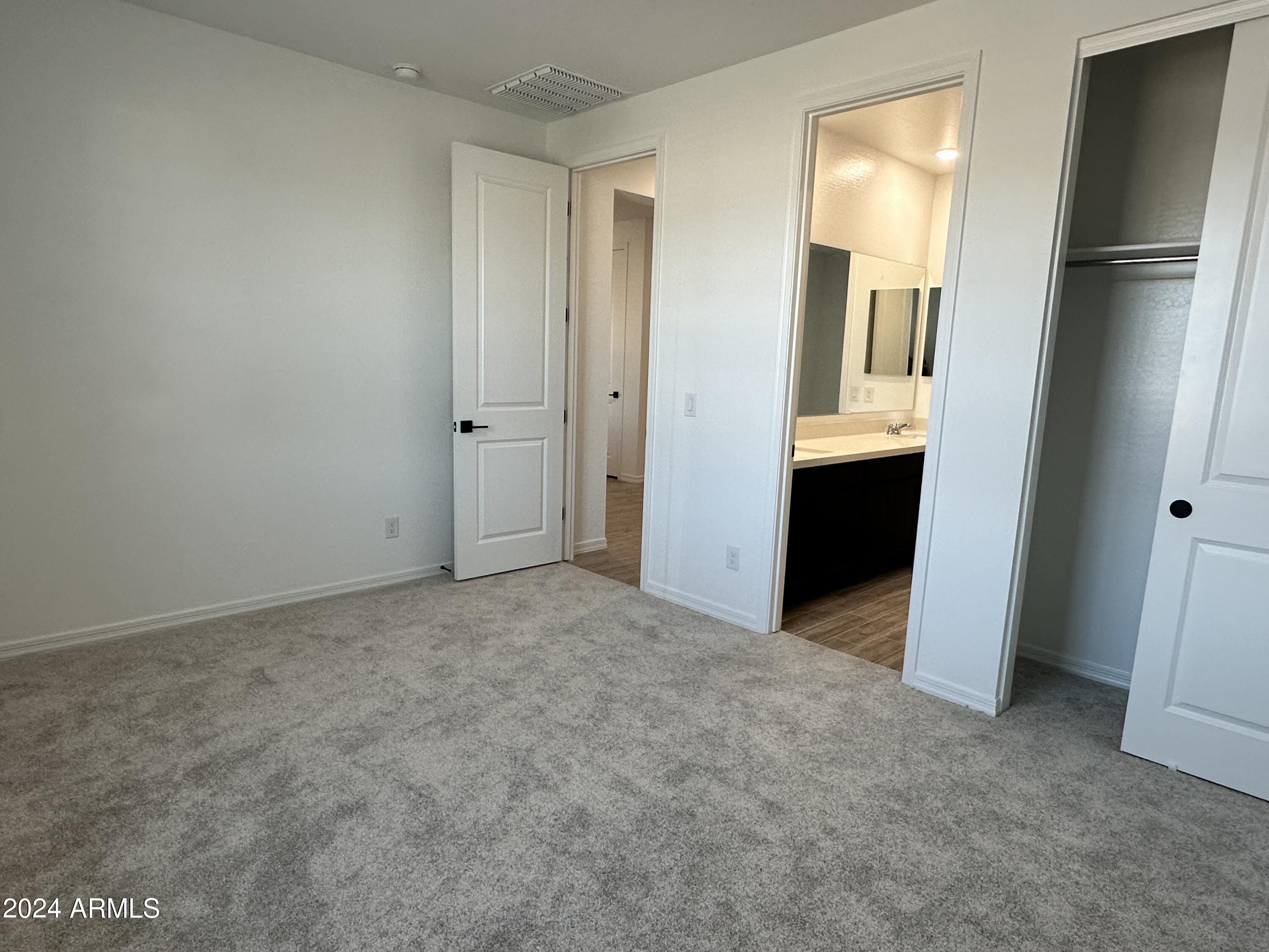 5536 W THURMAN Drive