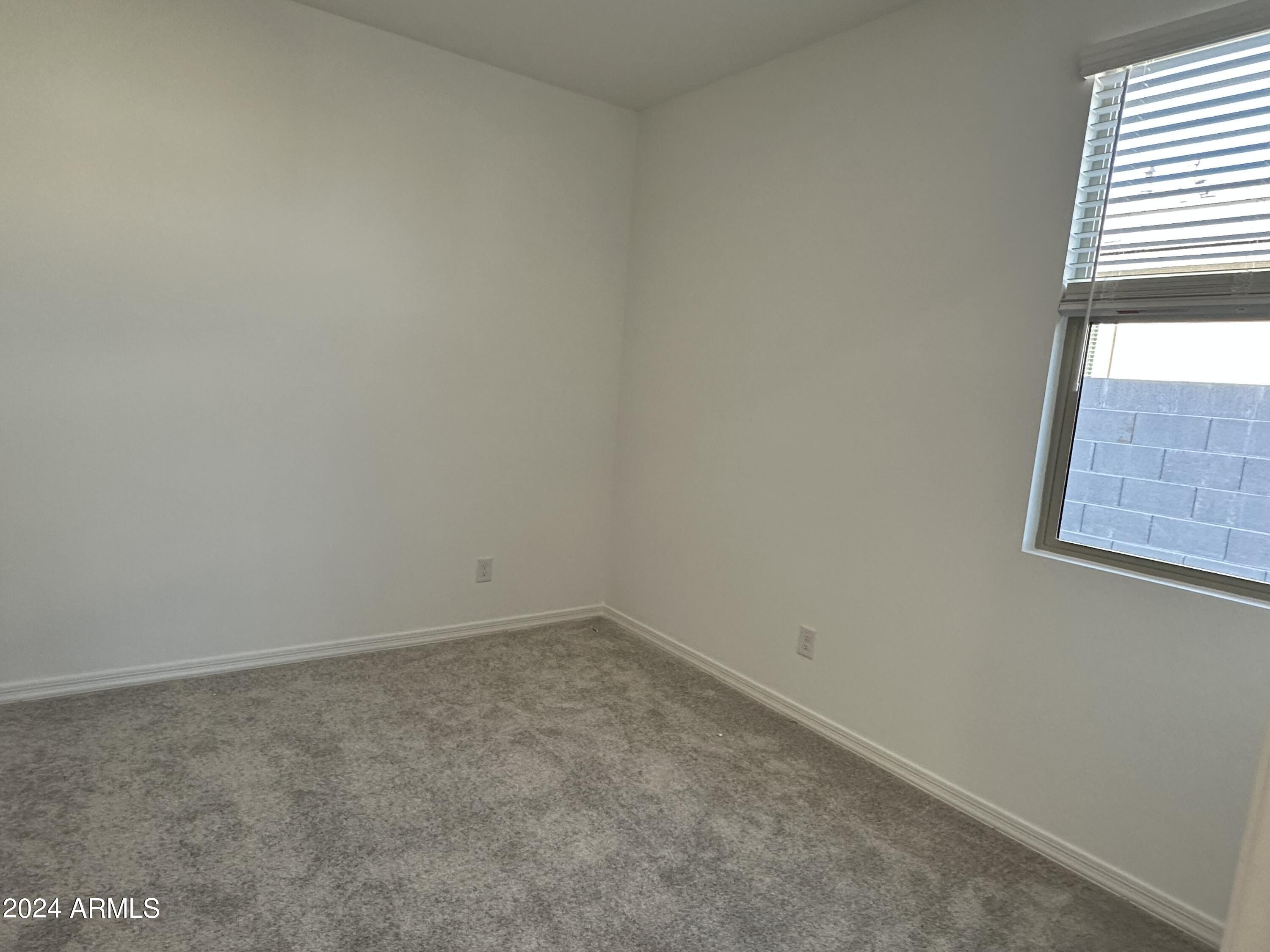 5536 W THURMAN Drive