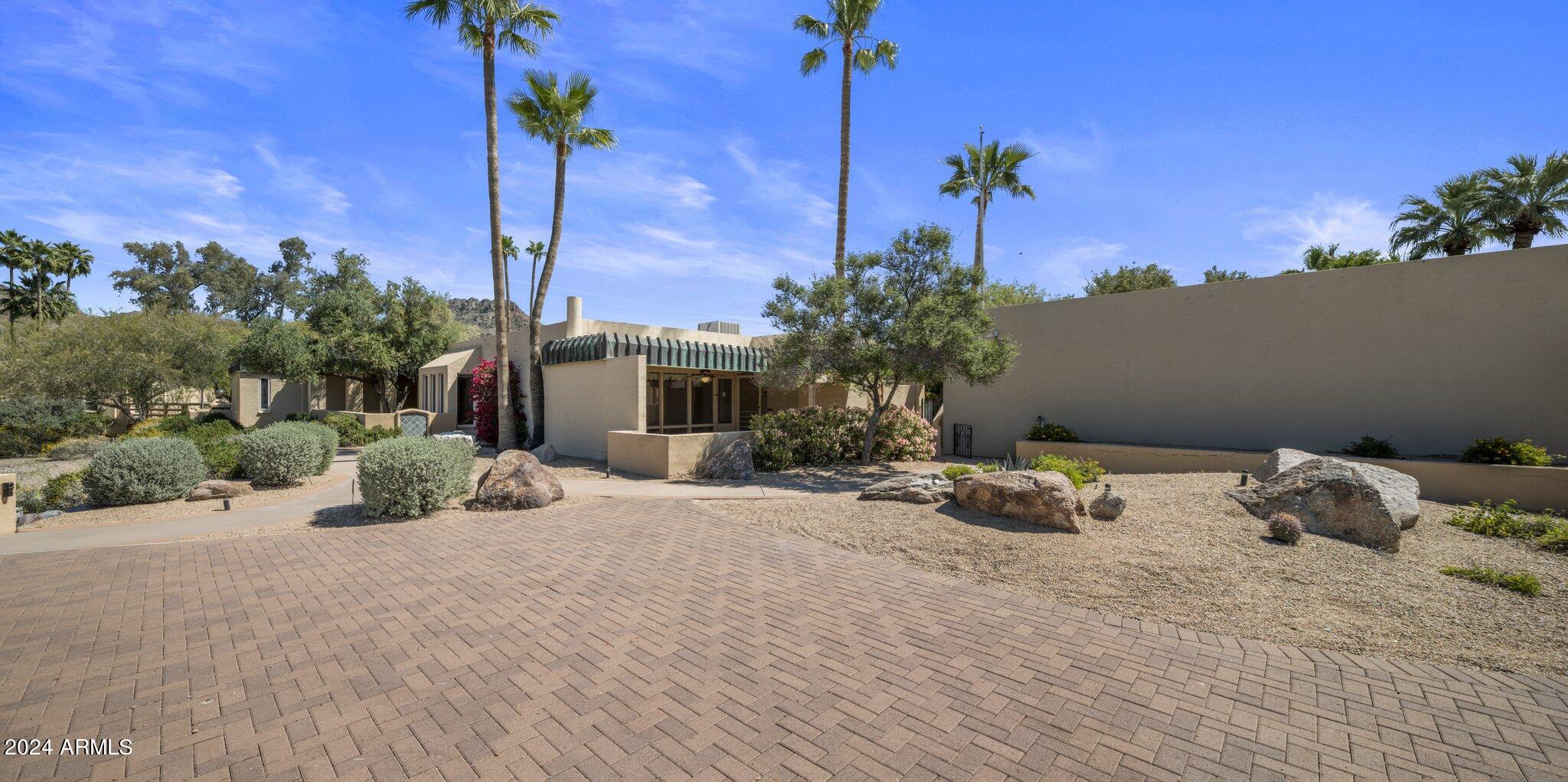 3510 E CLAREMONT Avenue