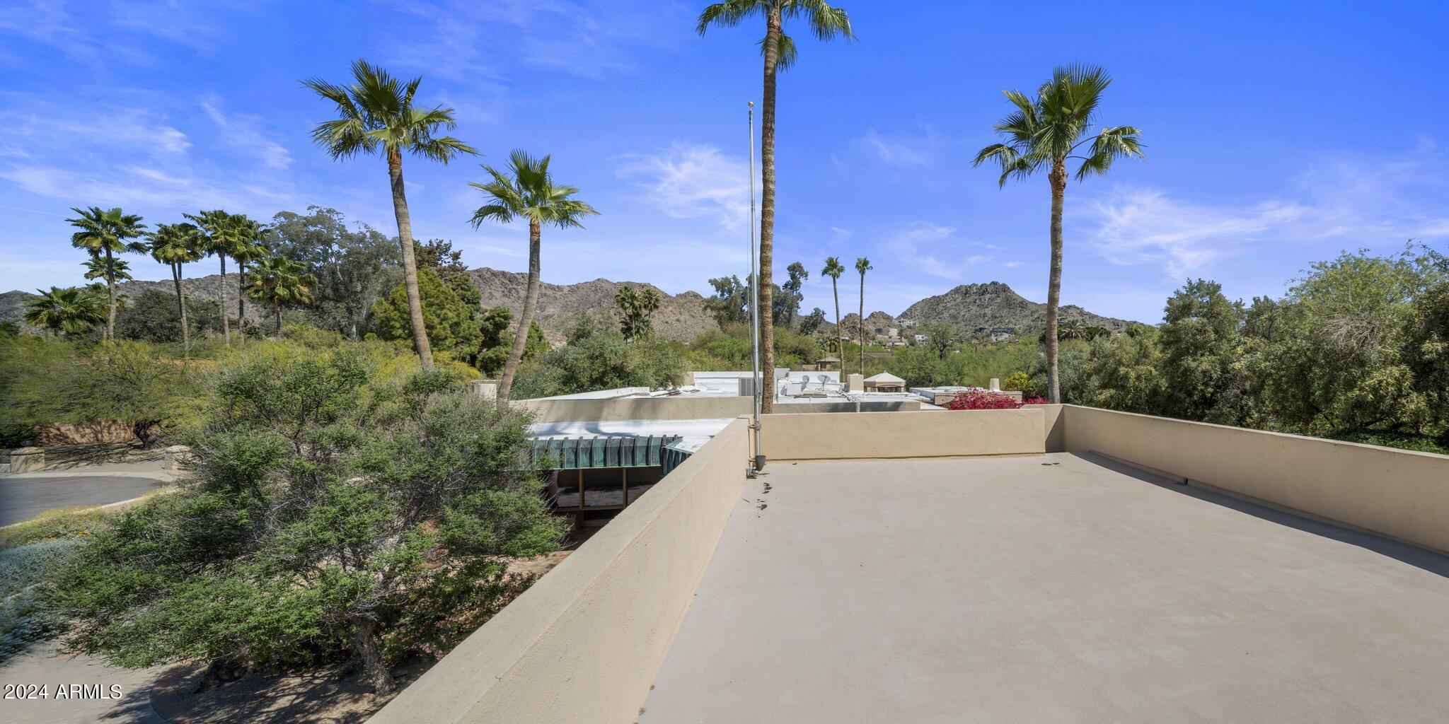 3510 E CLAREMONT Avenue