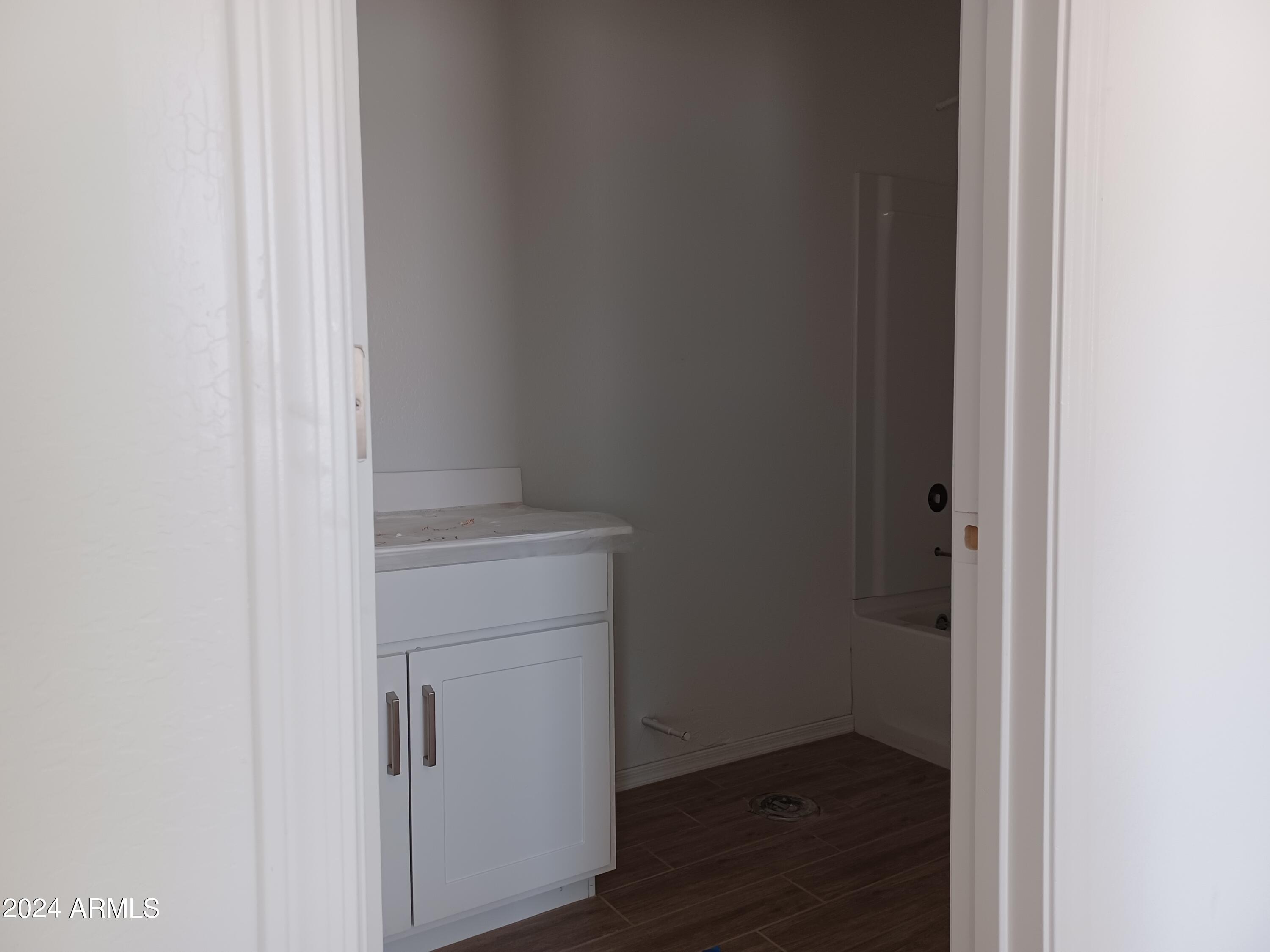 24092 W HIDALGO Avenue