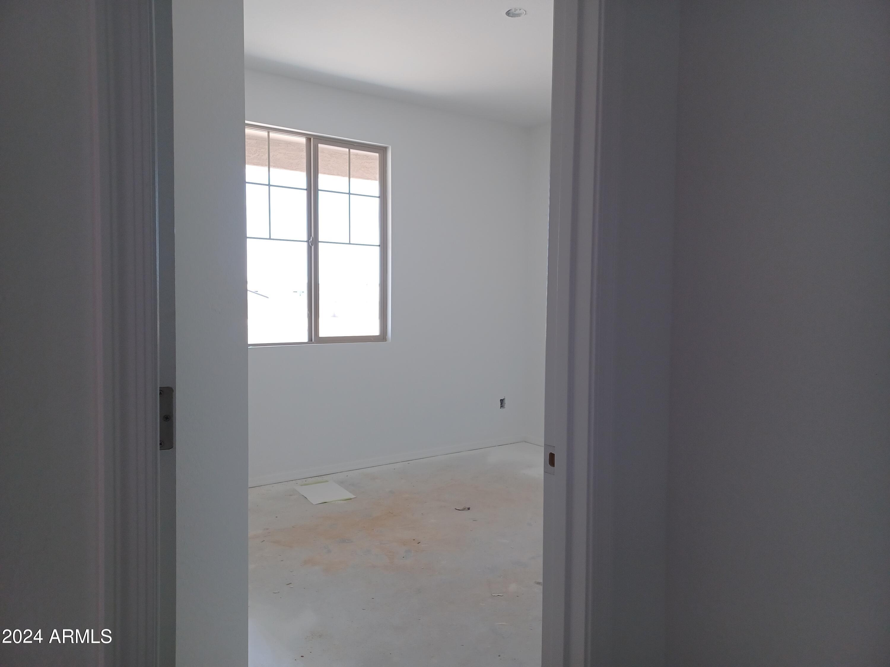 24092 W HIDALGO Avenue