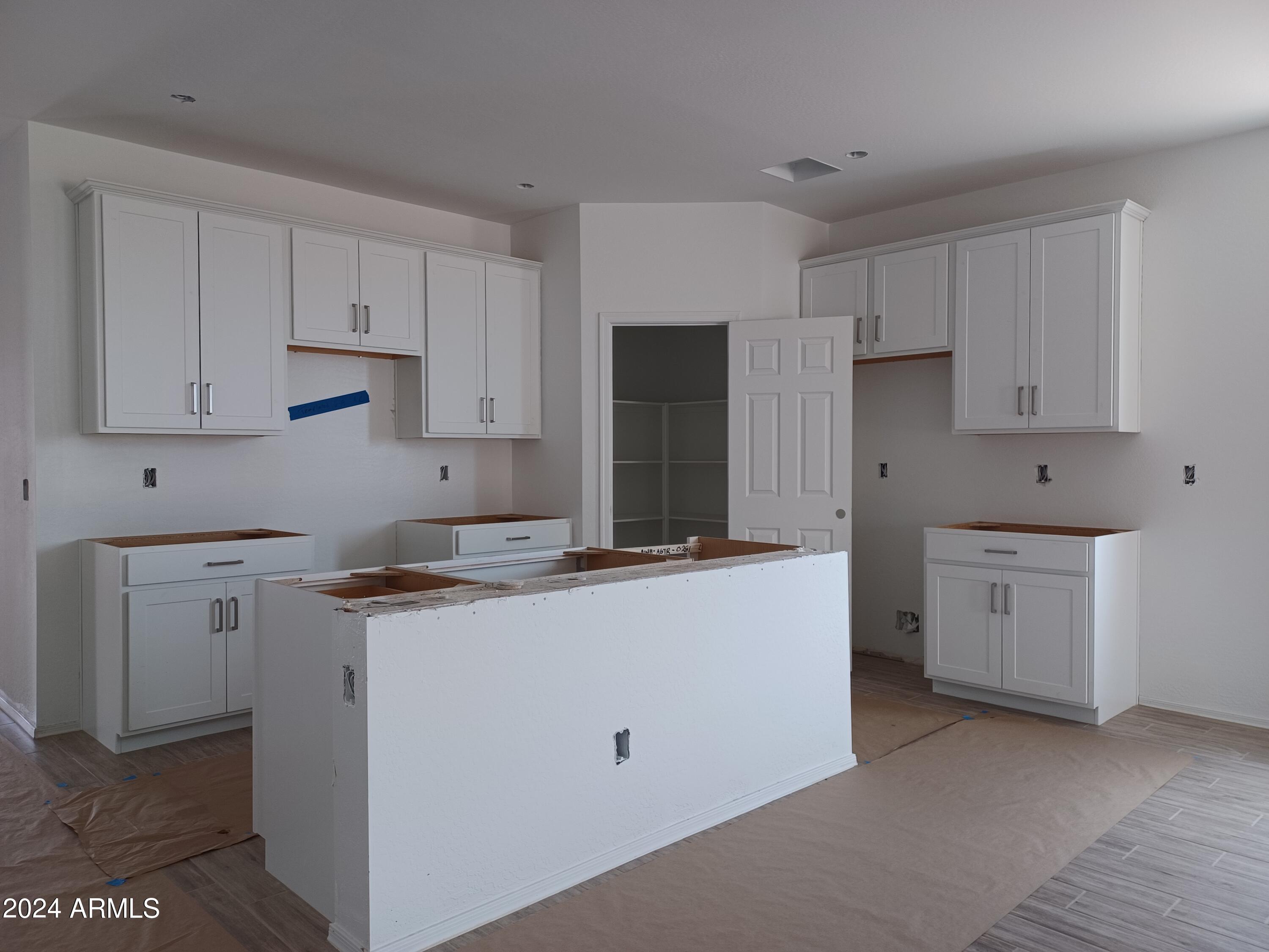 24092 W HIDALGO Avenue