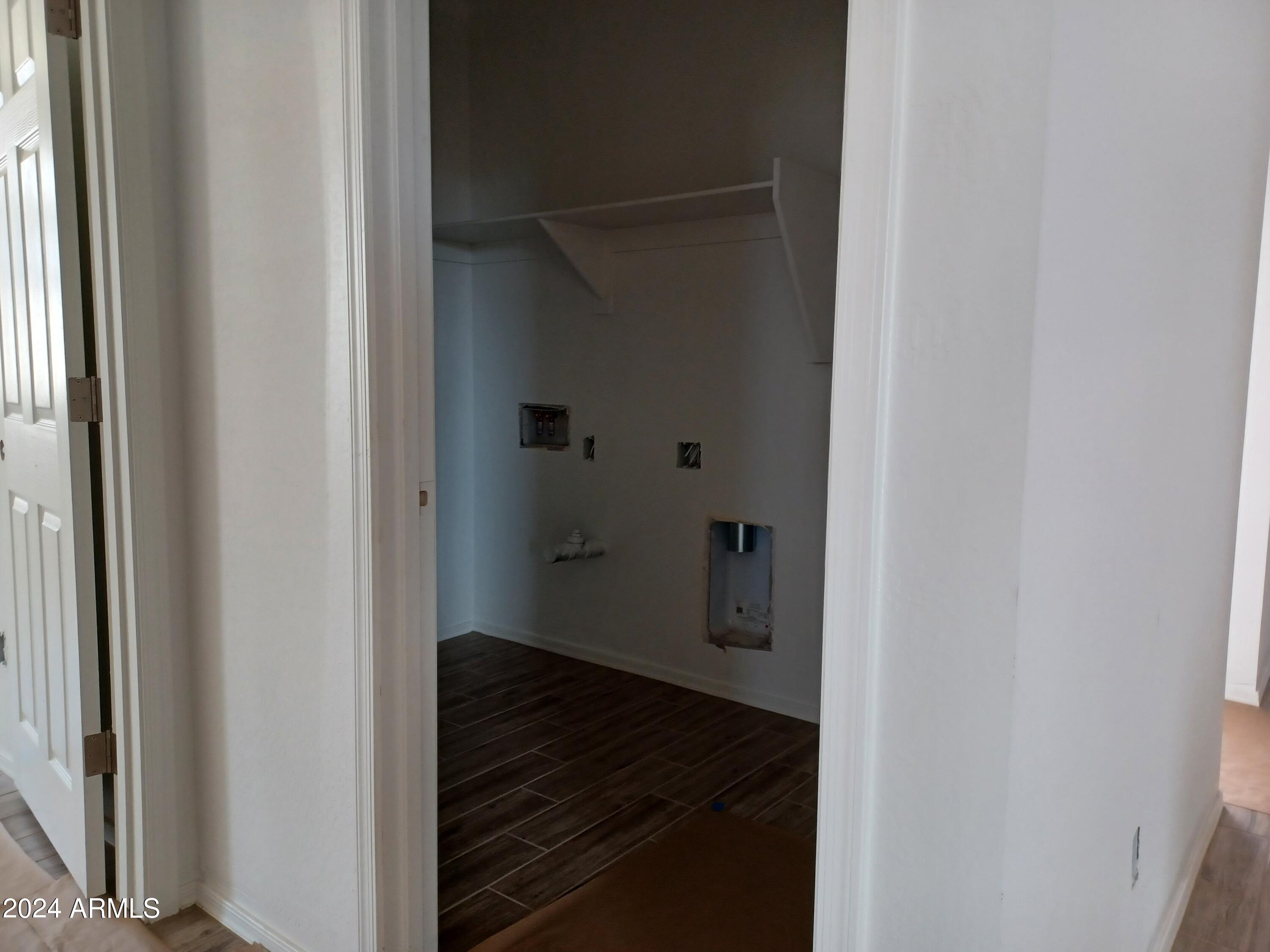 24092 W HIDALGO Avenue