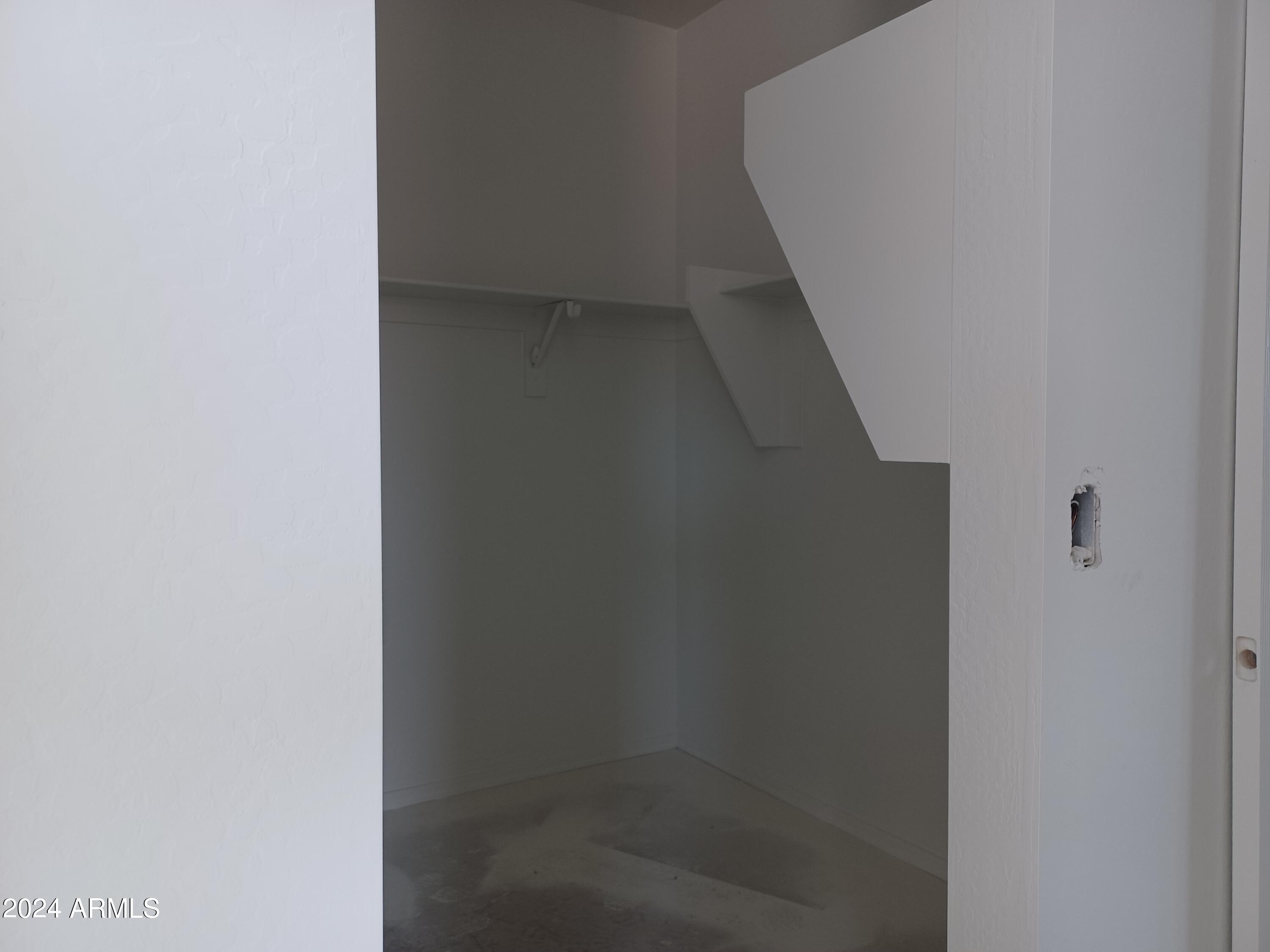 24092 W HIDALGO Avenue