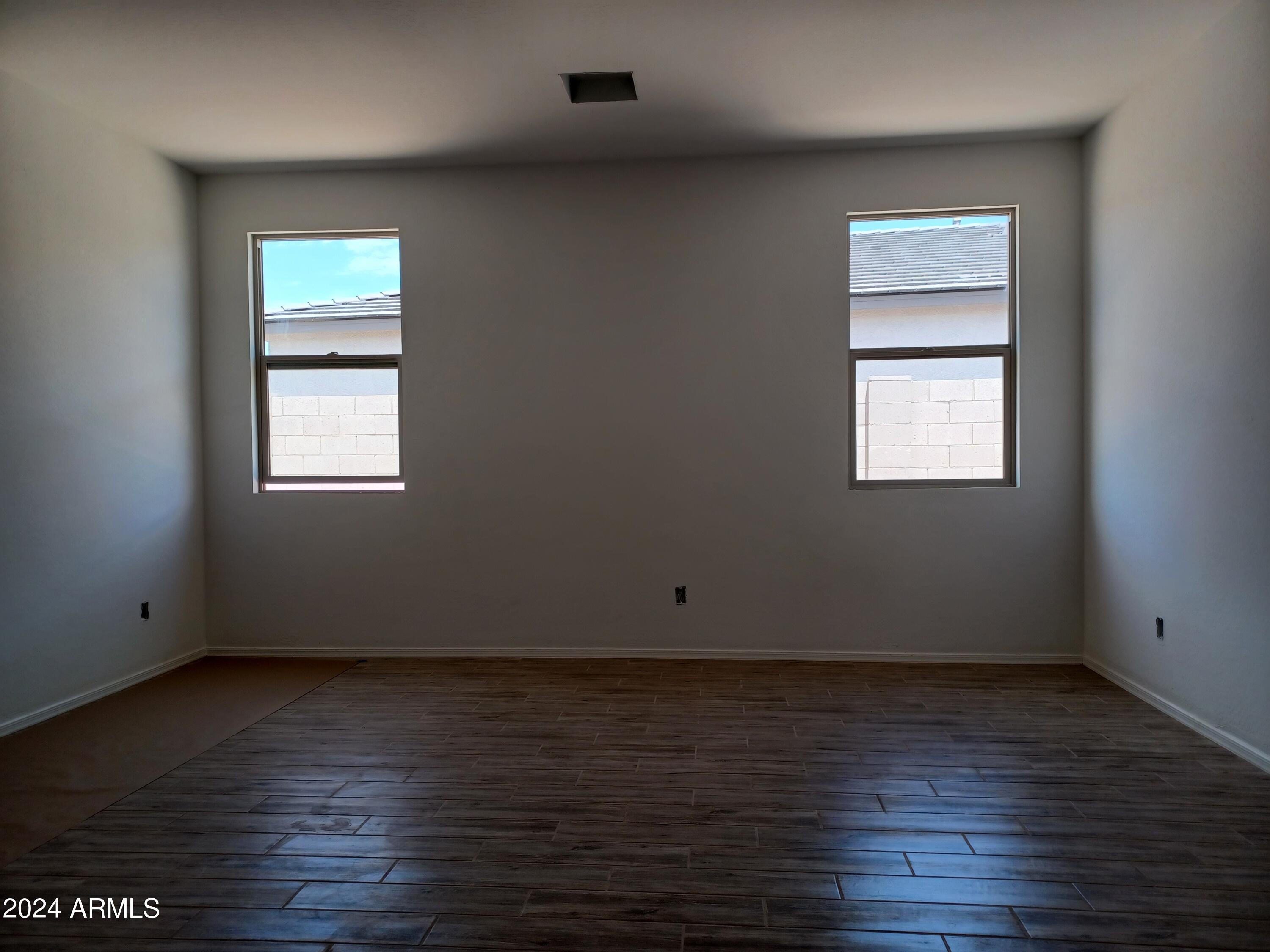 24092 W HIDALGO Avenue