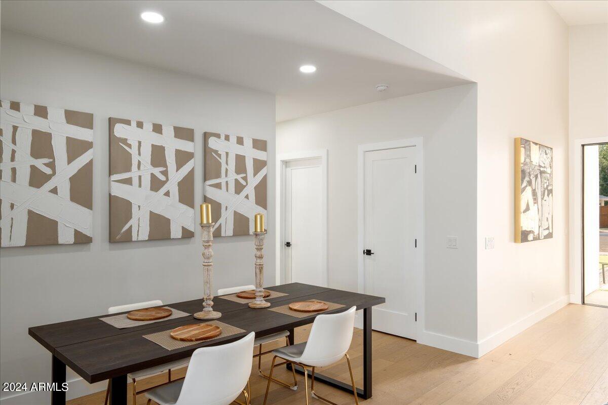 2437 E HIGHLAND Avenue