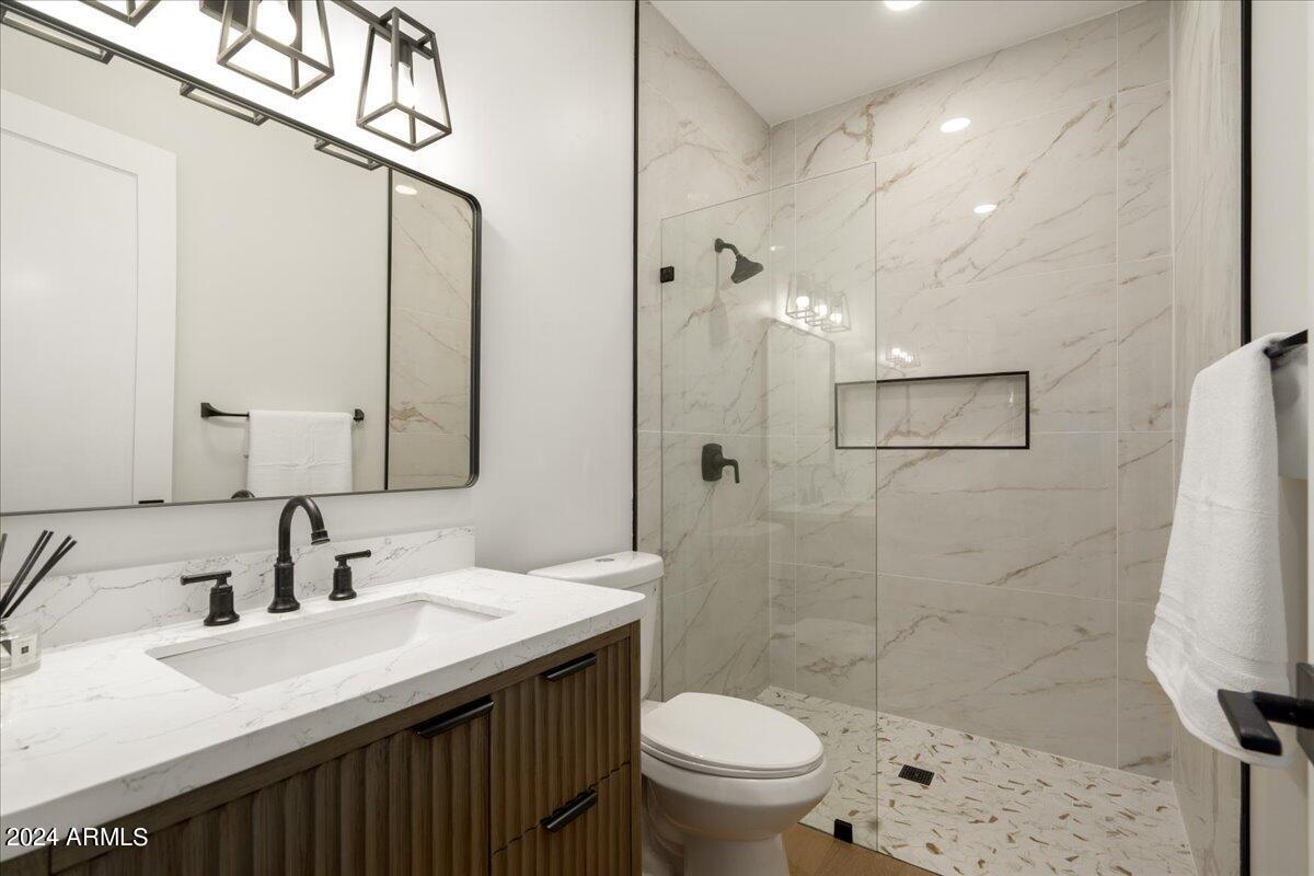 2437 E HIGHLAND Avenue