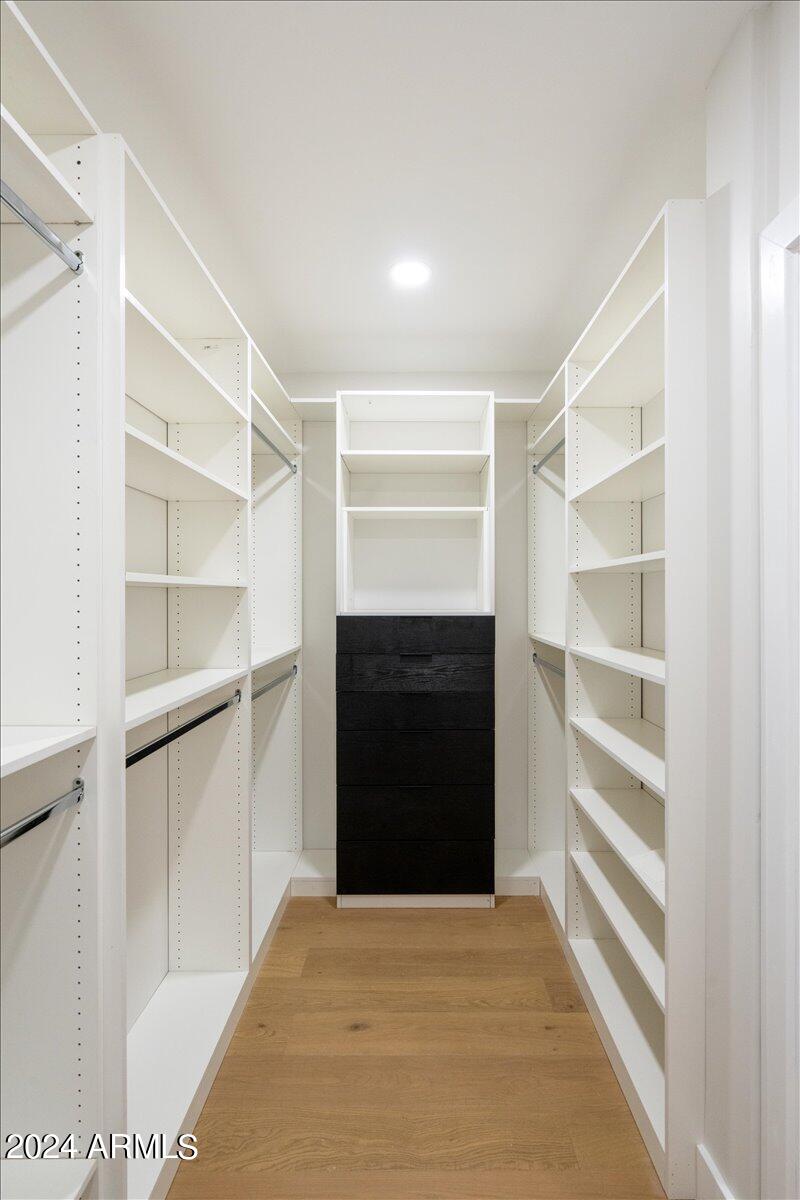 2437 E HIGHLAND Avenue