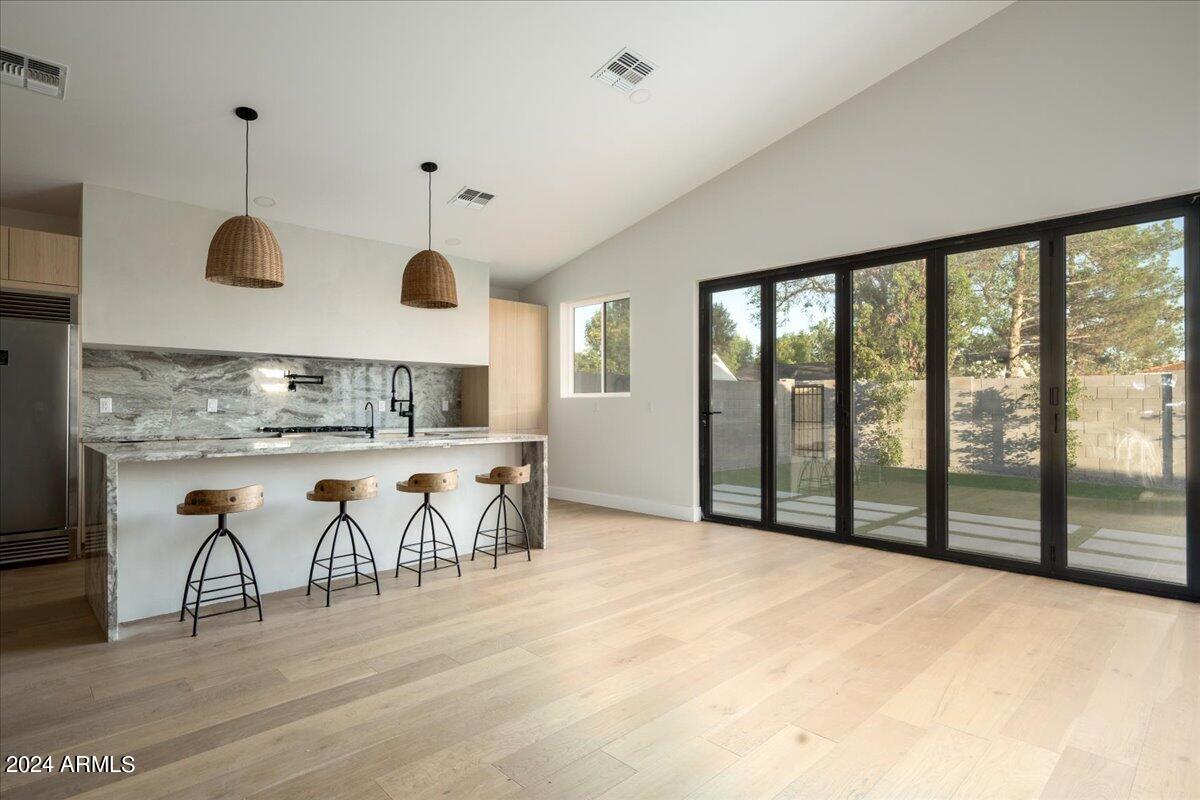 2437 E HIGHLAND Avenue