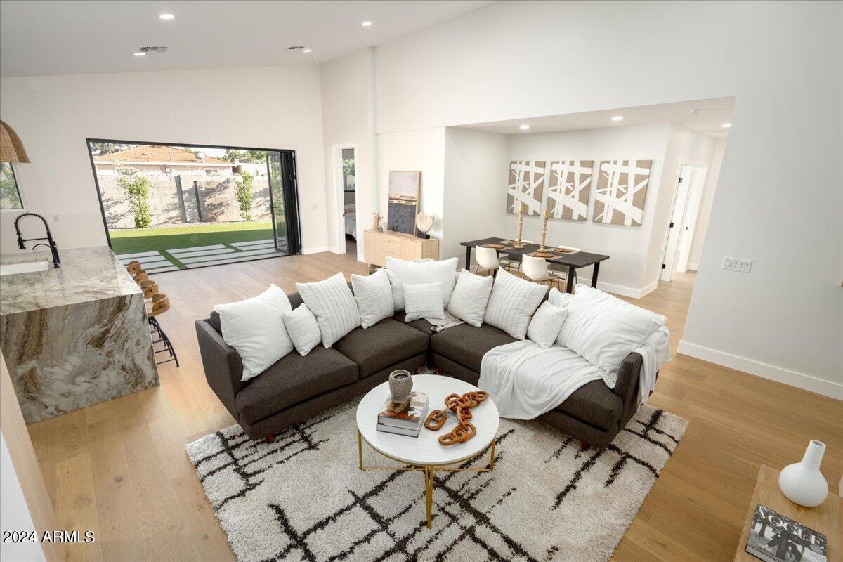 2437 E HIGHLAND Avenue