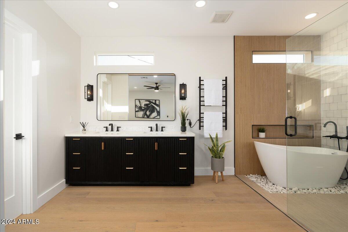 2437 E HIGHLAND Avenue