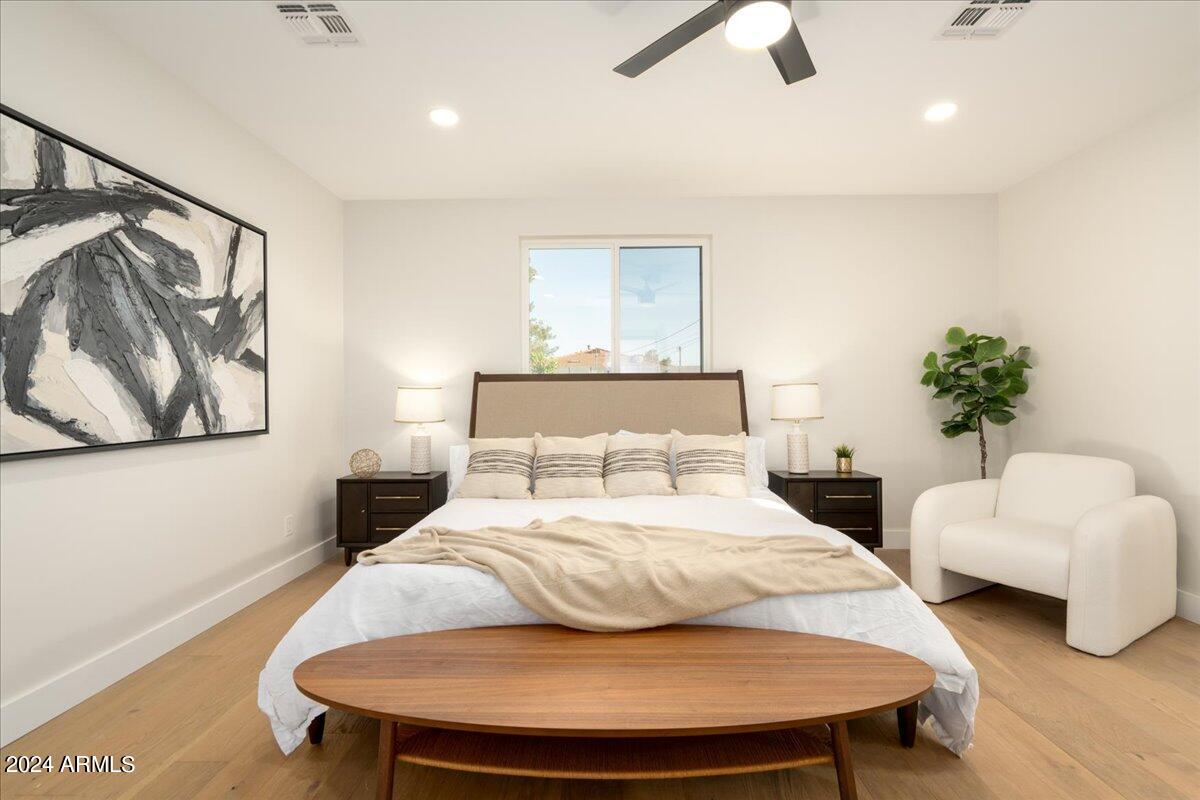 2437 E HIGHLAND Avenue